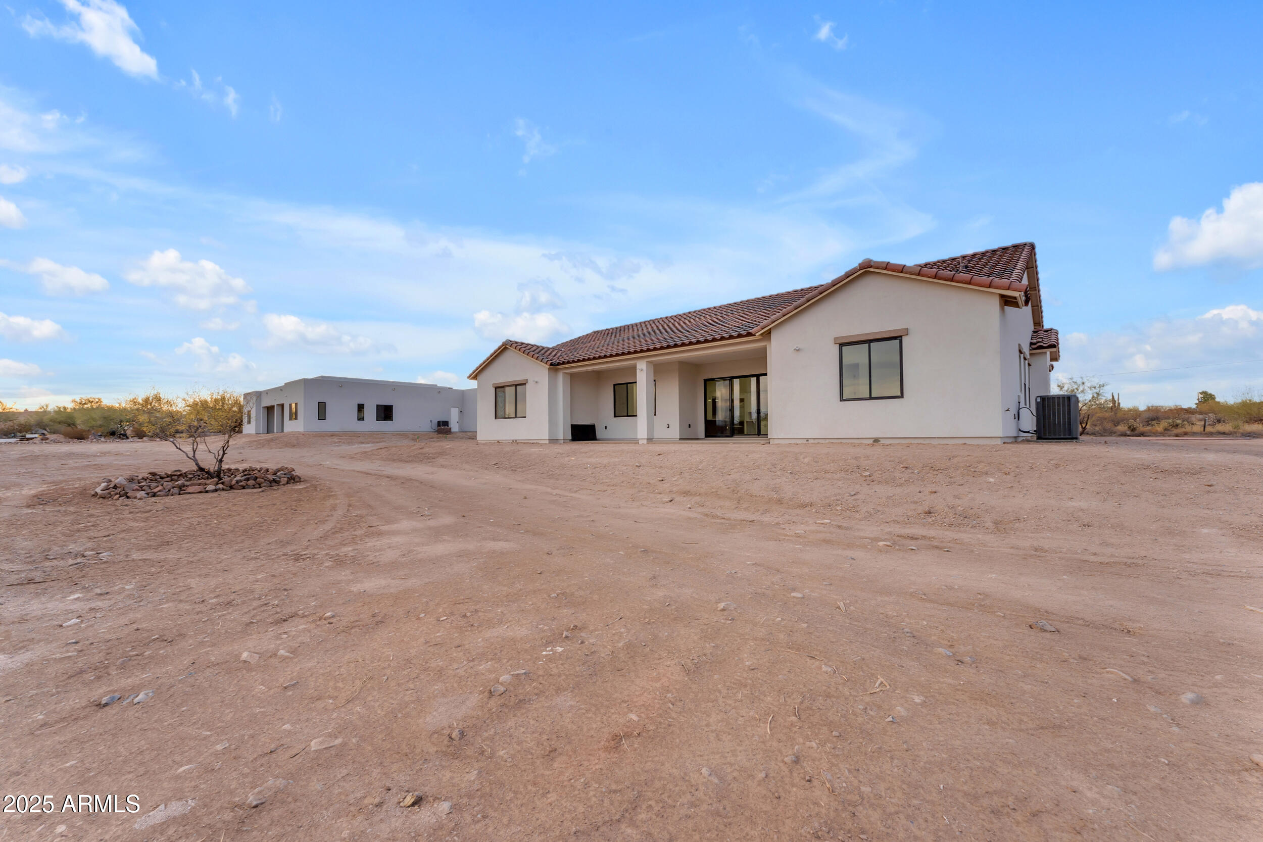 433 W Saddle Mountain Road