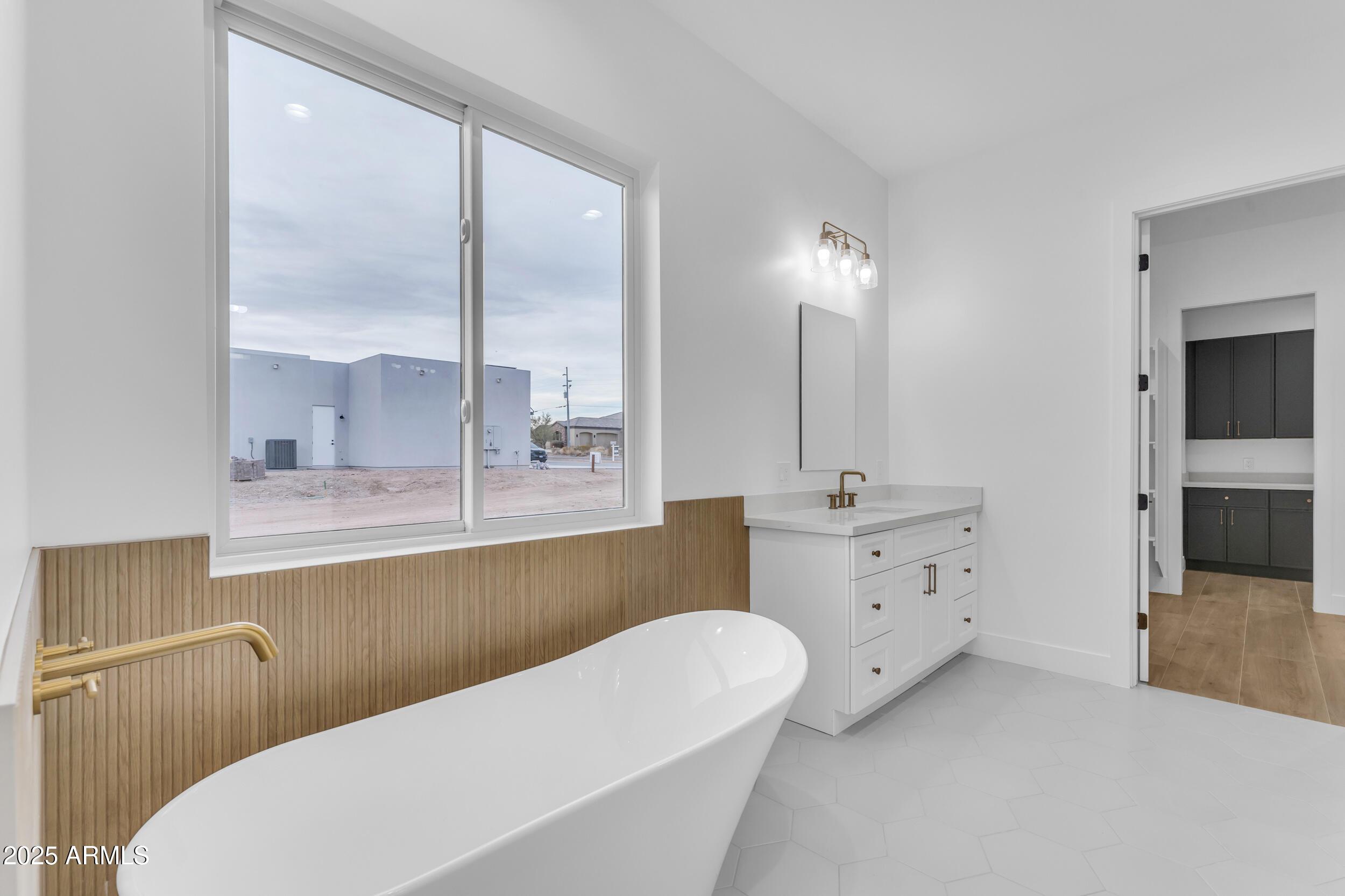 433 W Saddle Mountain Road