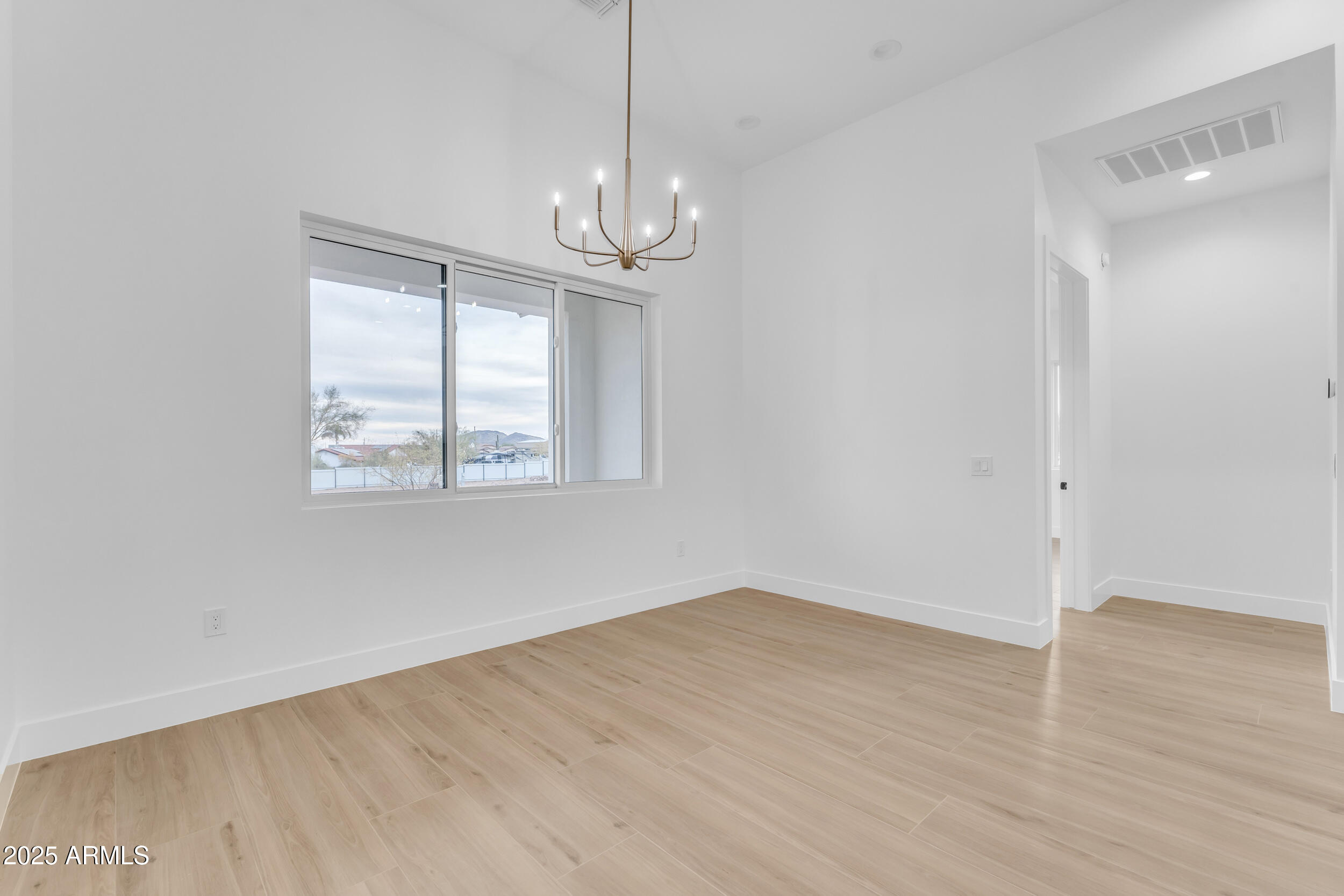 433 W Saddle Mountain Road