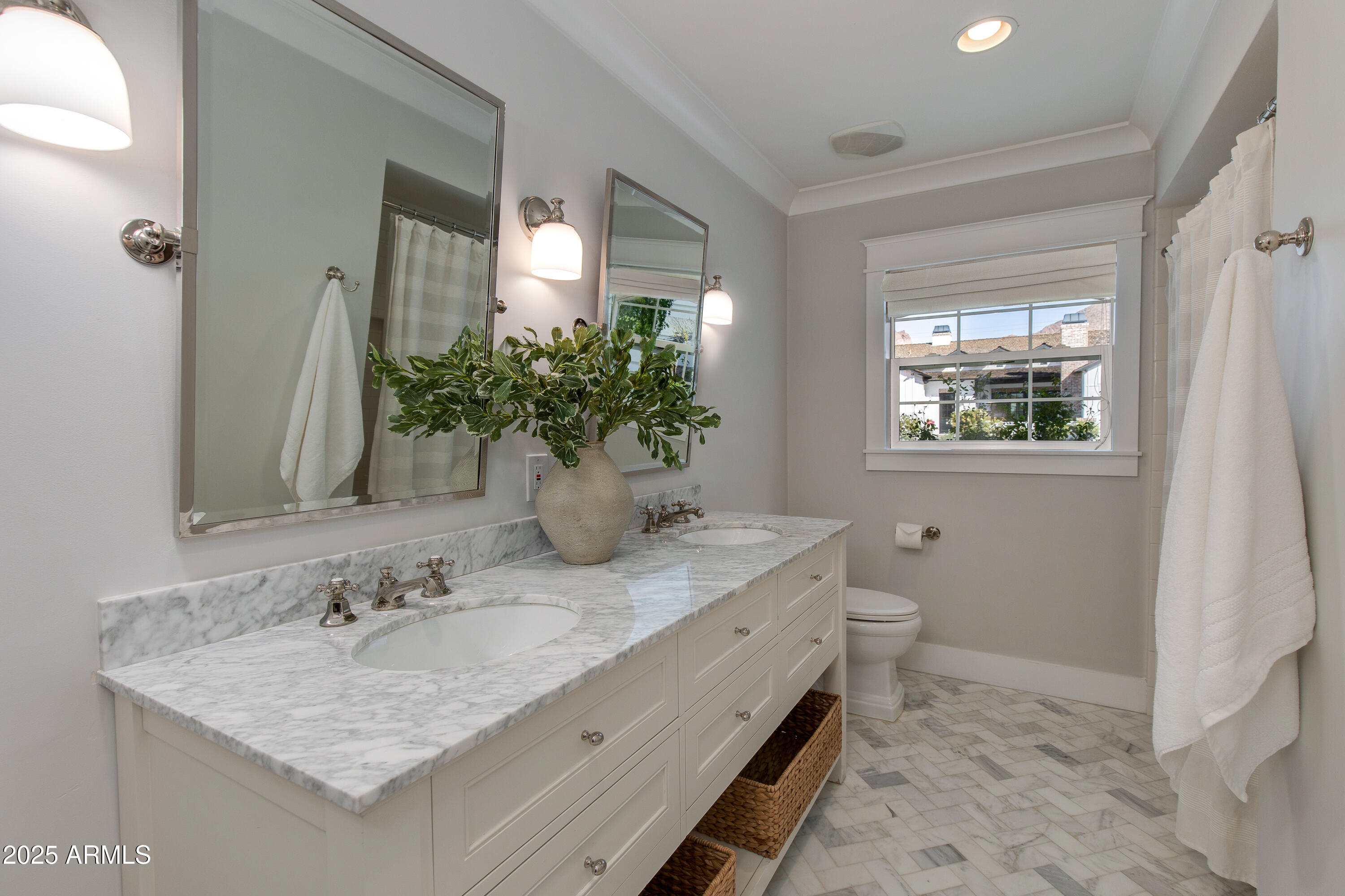 4525 E CALLE TUBERIA