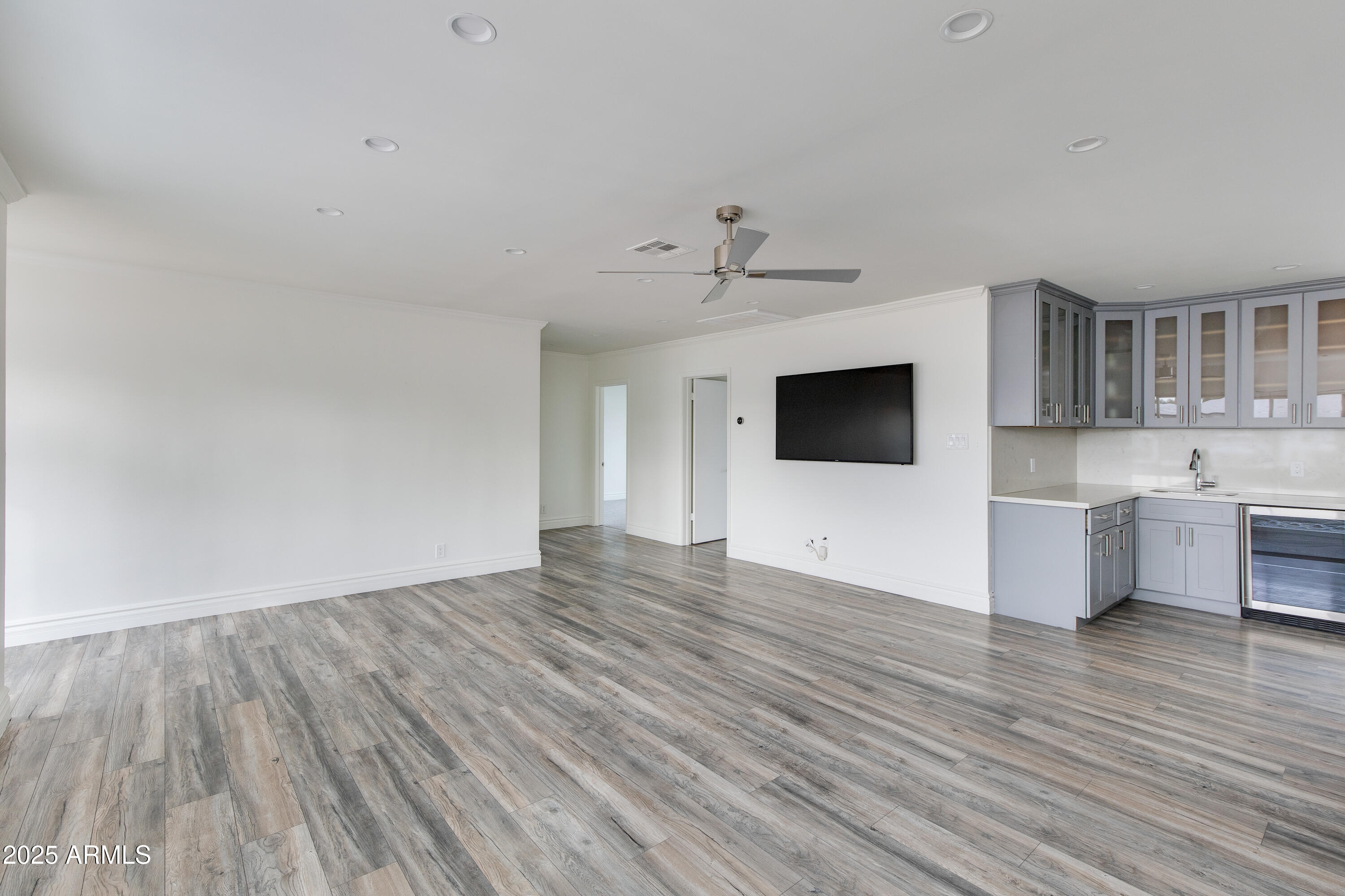 8224 E VIRGINIA Avenue