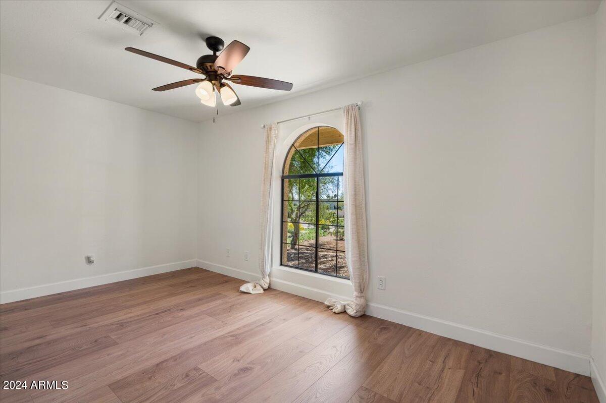 22419 N LOS CABALLOS Drive