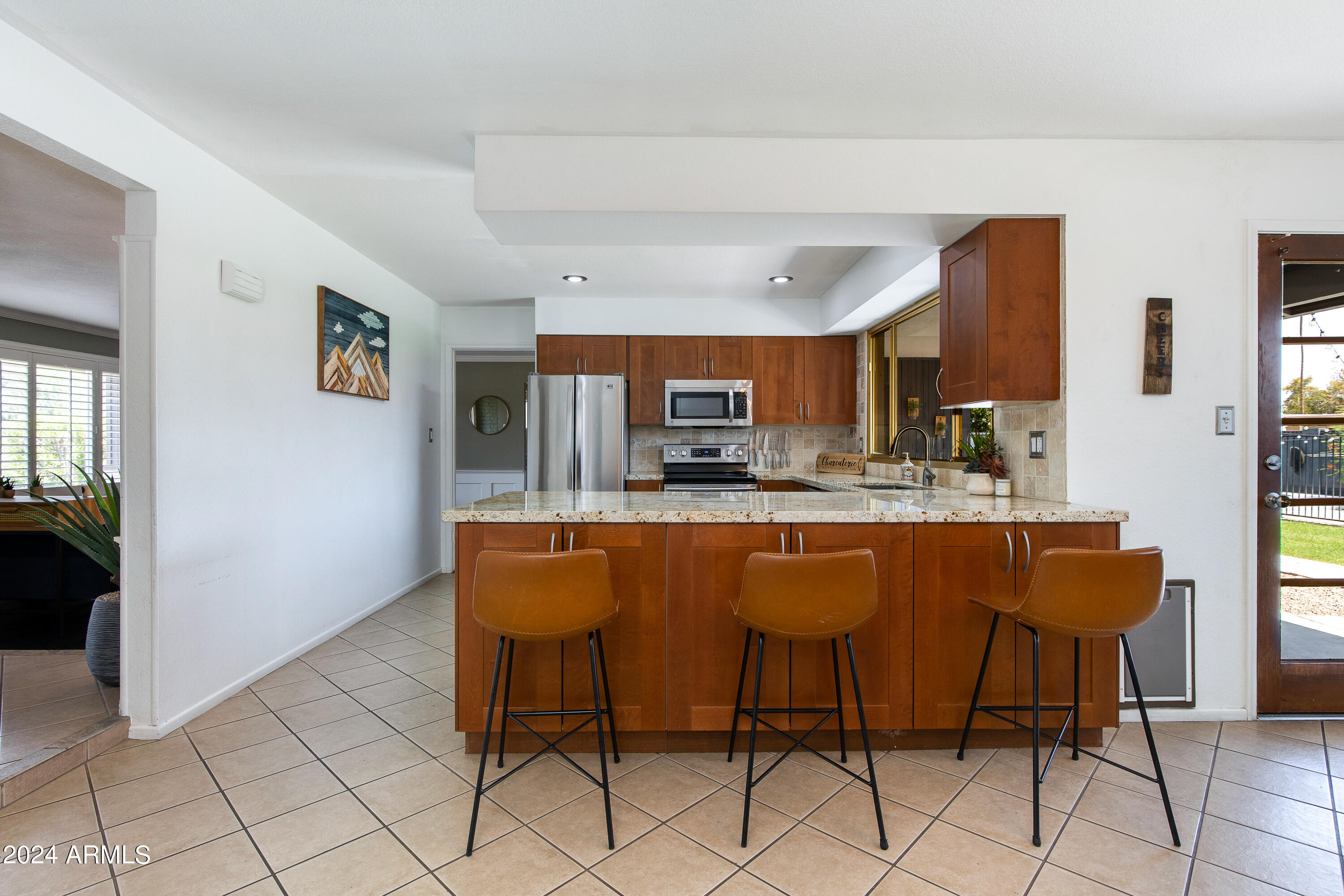 2011 E LA JOLLA Drive