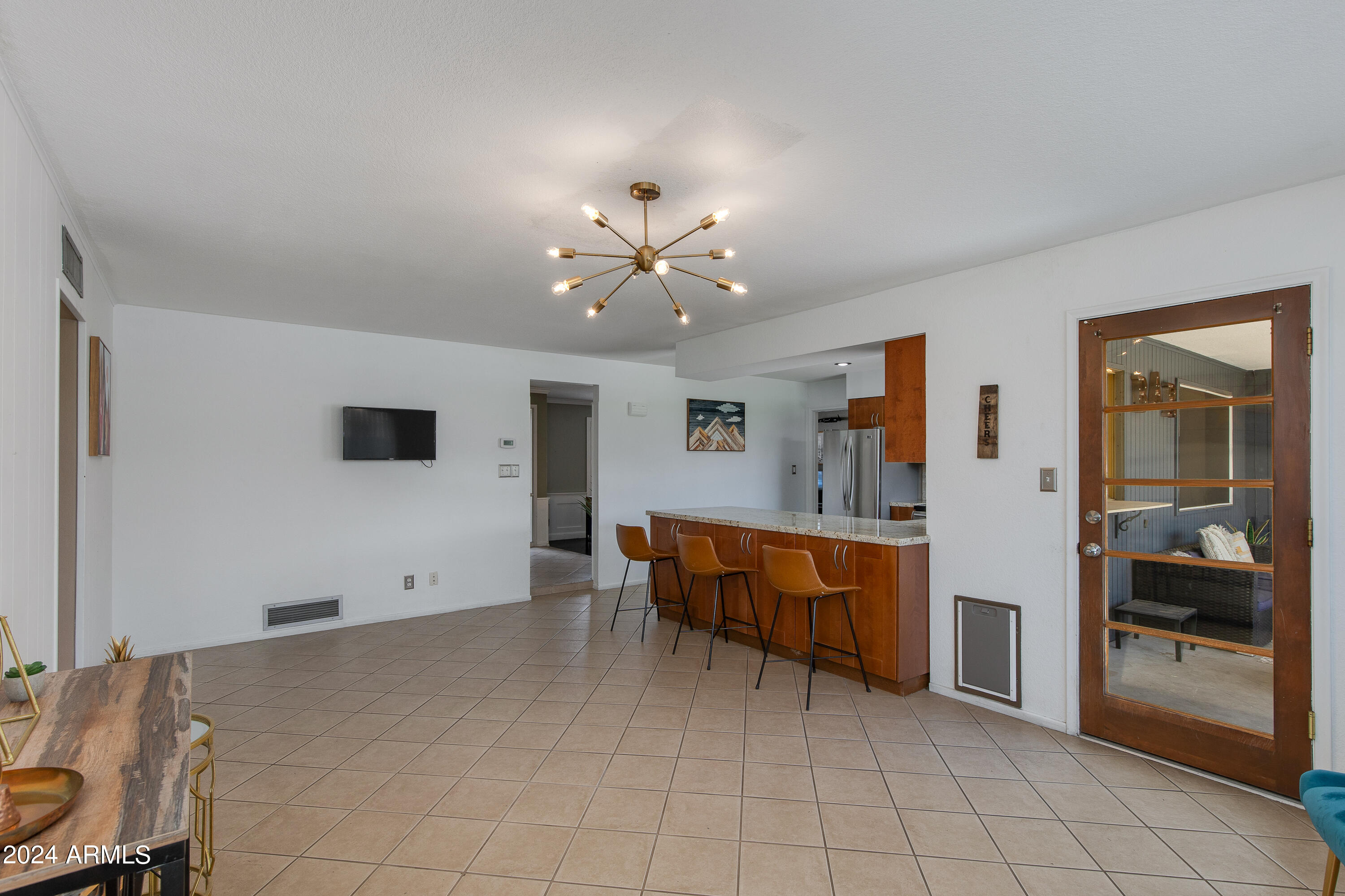 2011 E LA JOLLA Drive