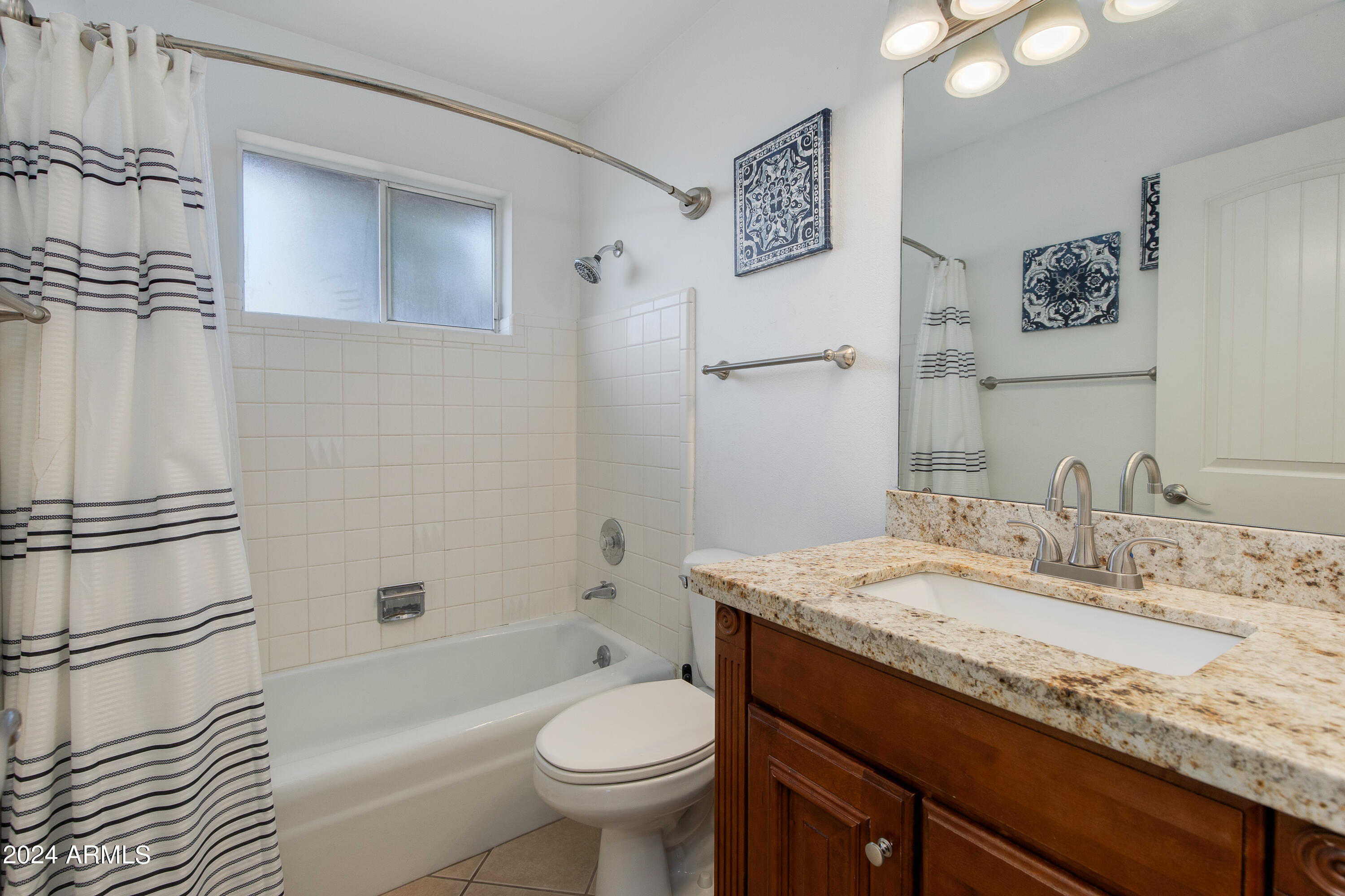 2011 E LA JOLLA Drive