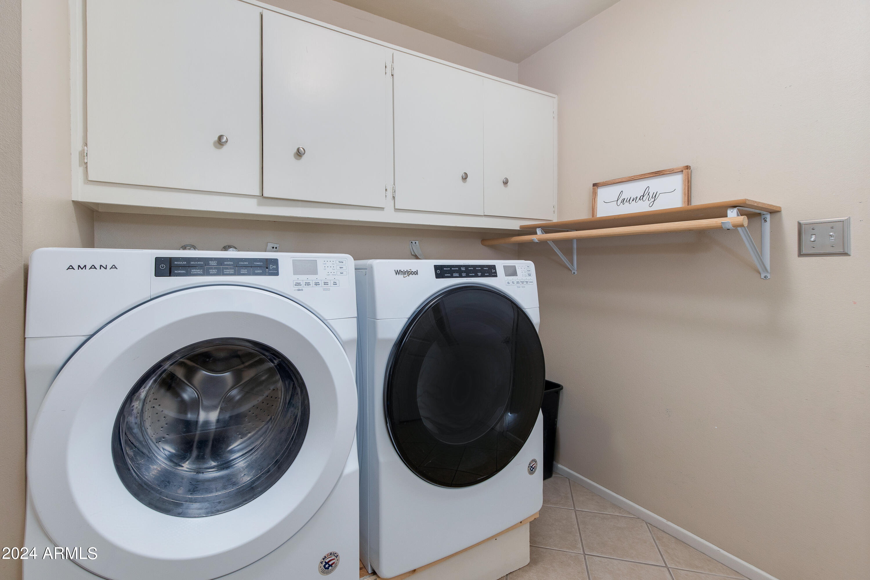 2011 E LA JOLLA Drive