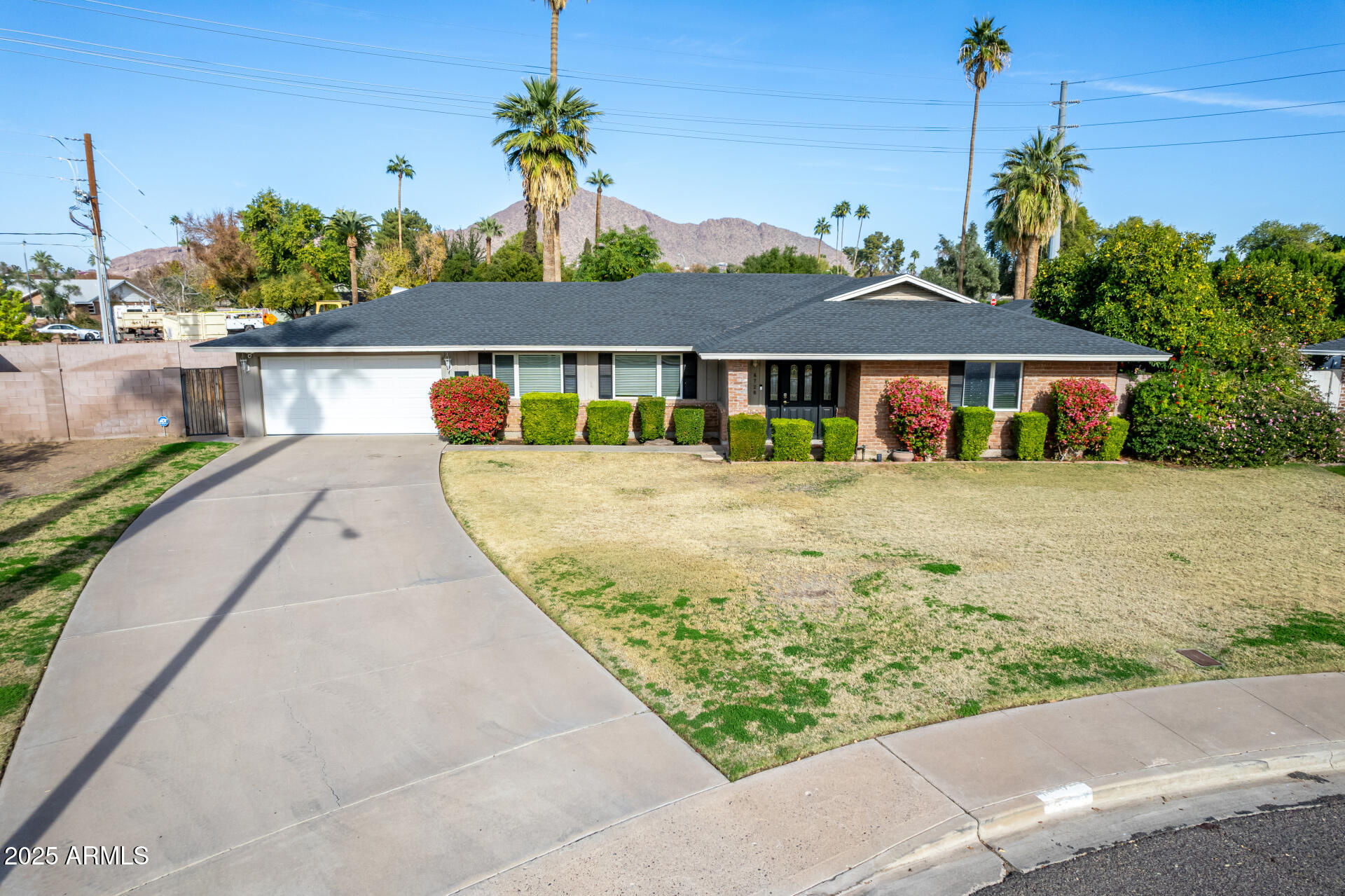 4728 E MULBERRY Drive