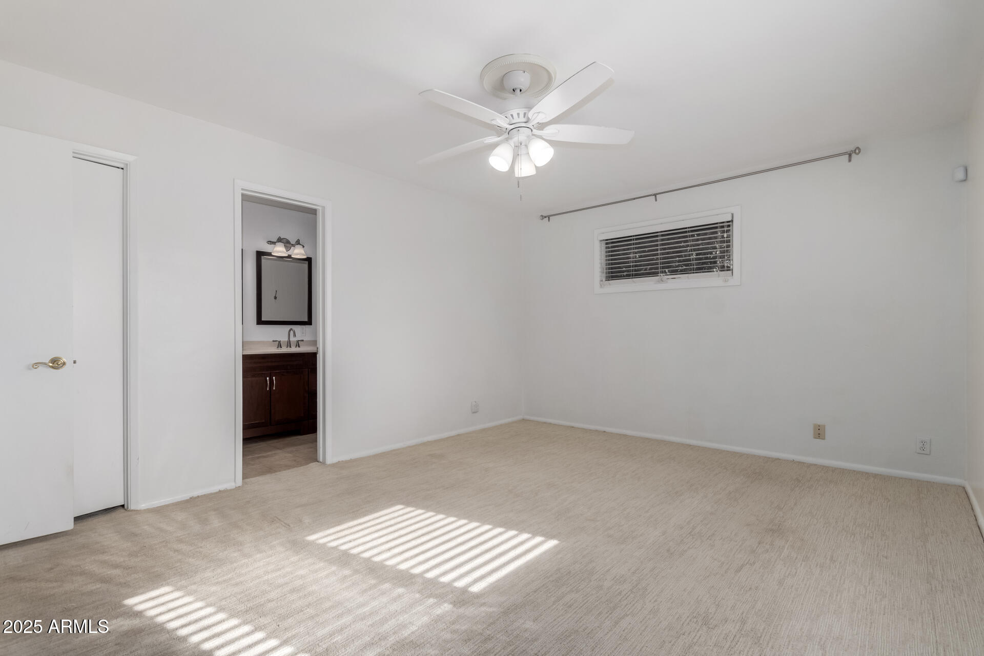 4728 E MULBERRY Drive