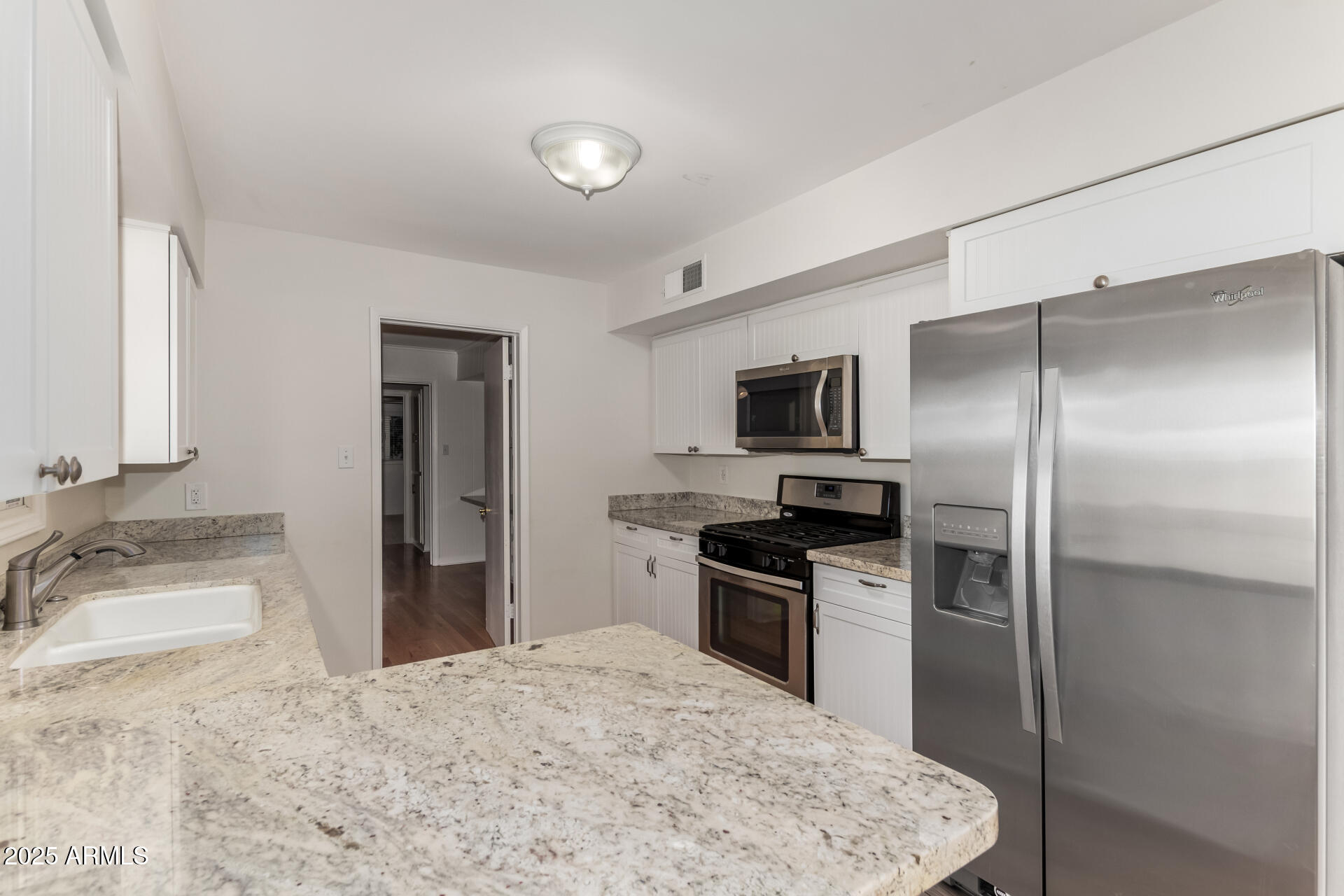 4728 E MULBERRY Drive