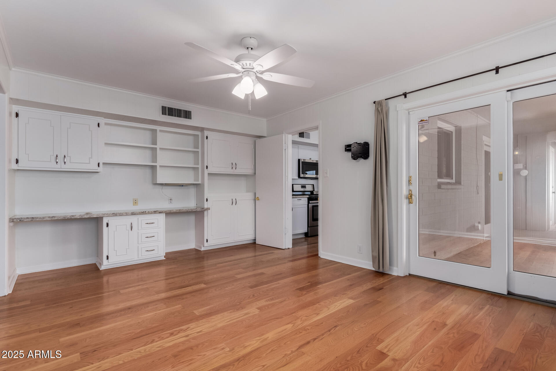 4728 E MULBERRY Drive