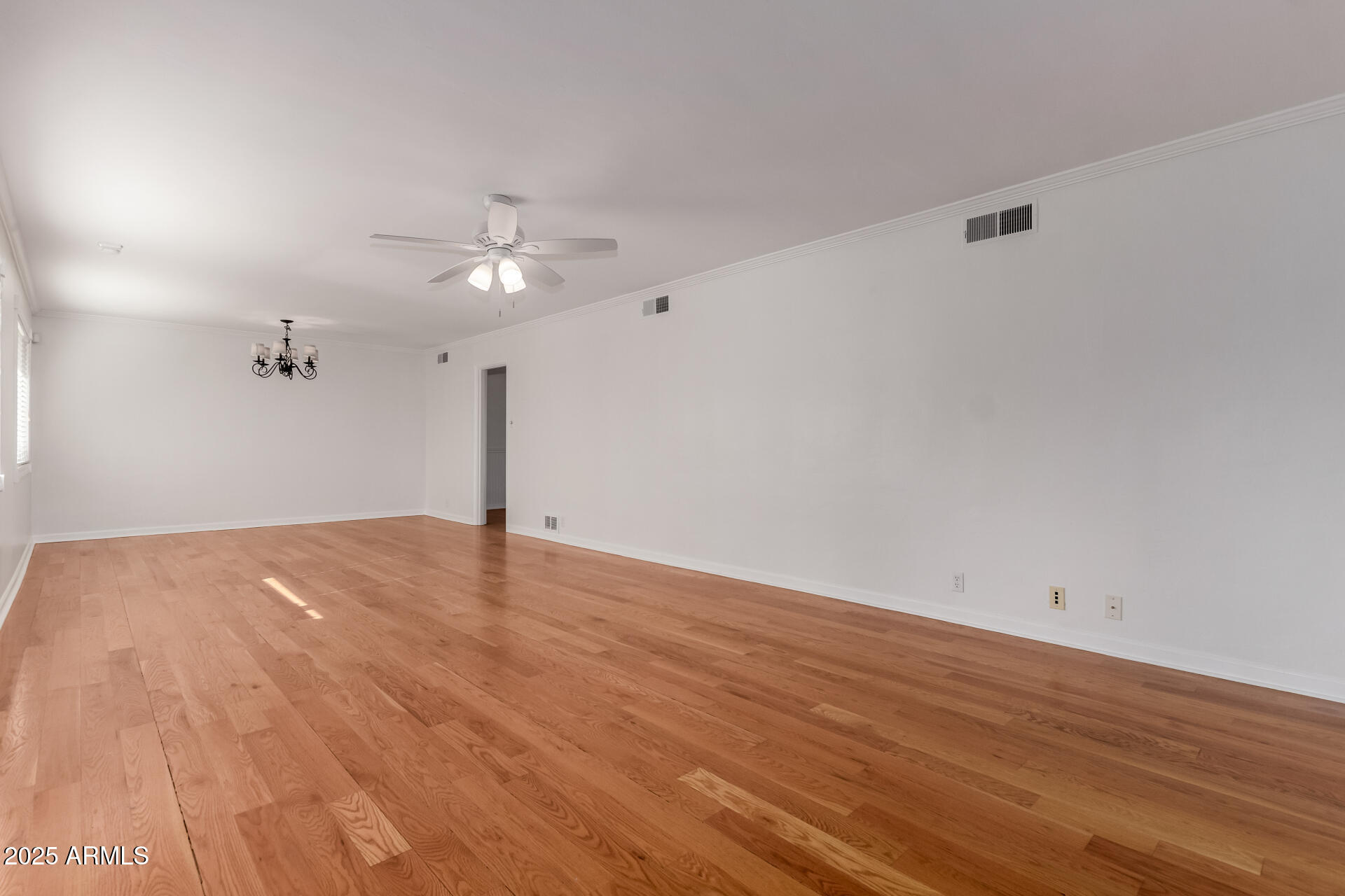 4728 E MULBERRY Drive