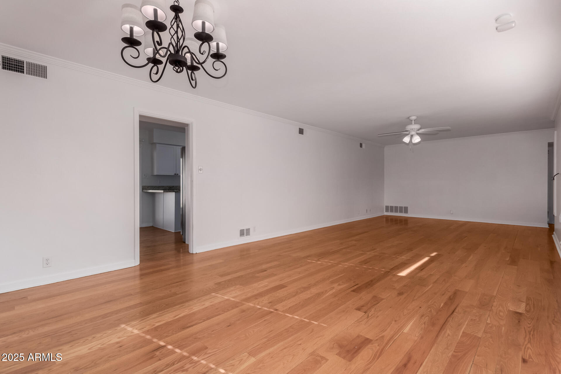 4728 E MULBERRY Drive