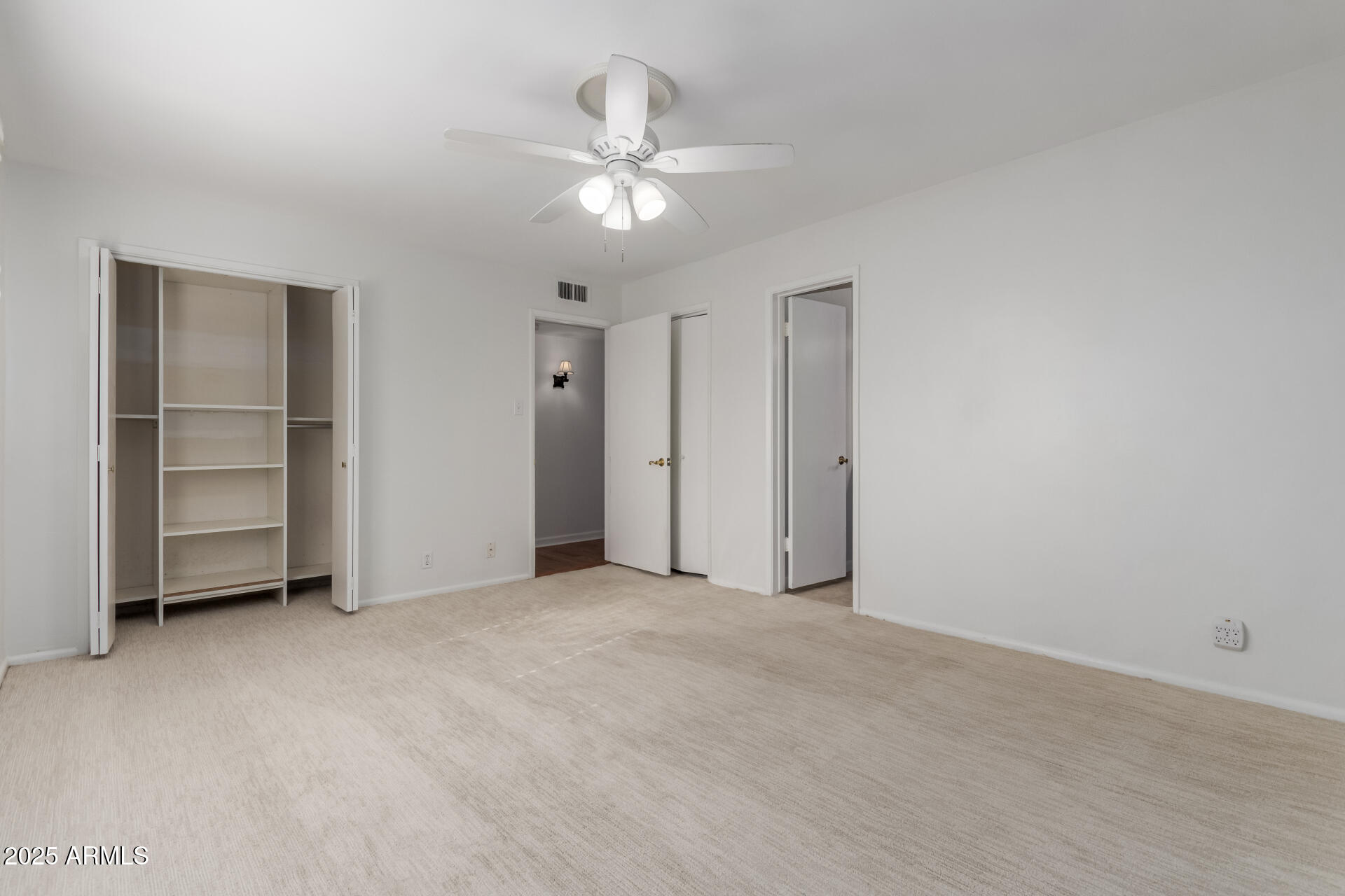 4728 E MULBERRY Drive