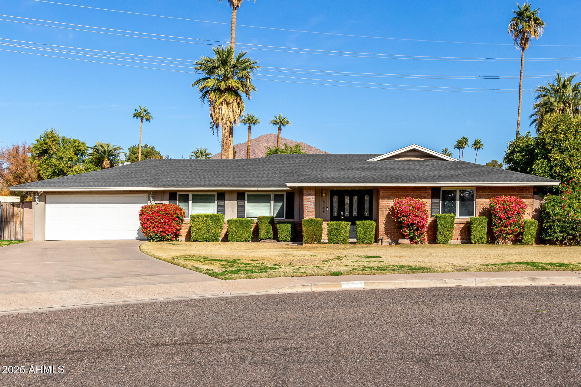 4728 E MULBERRY Drive