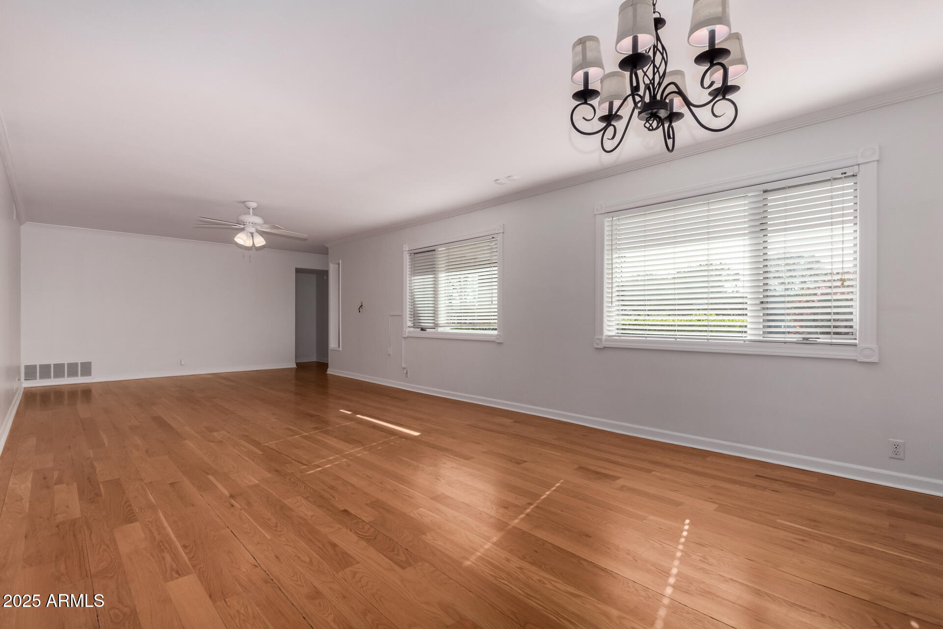 4728 E MULBERRY Drive