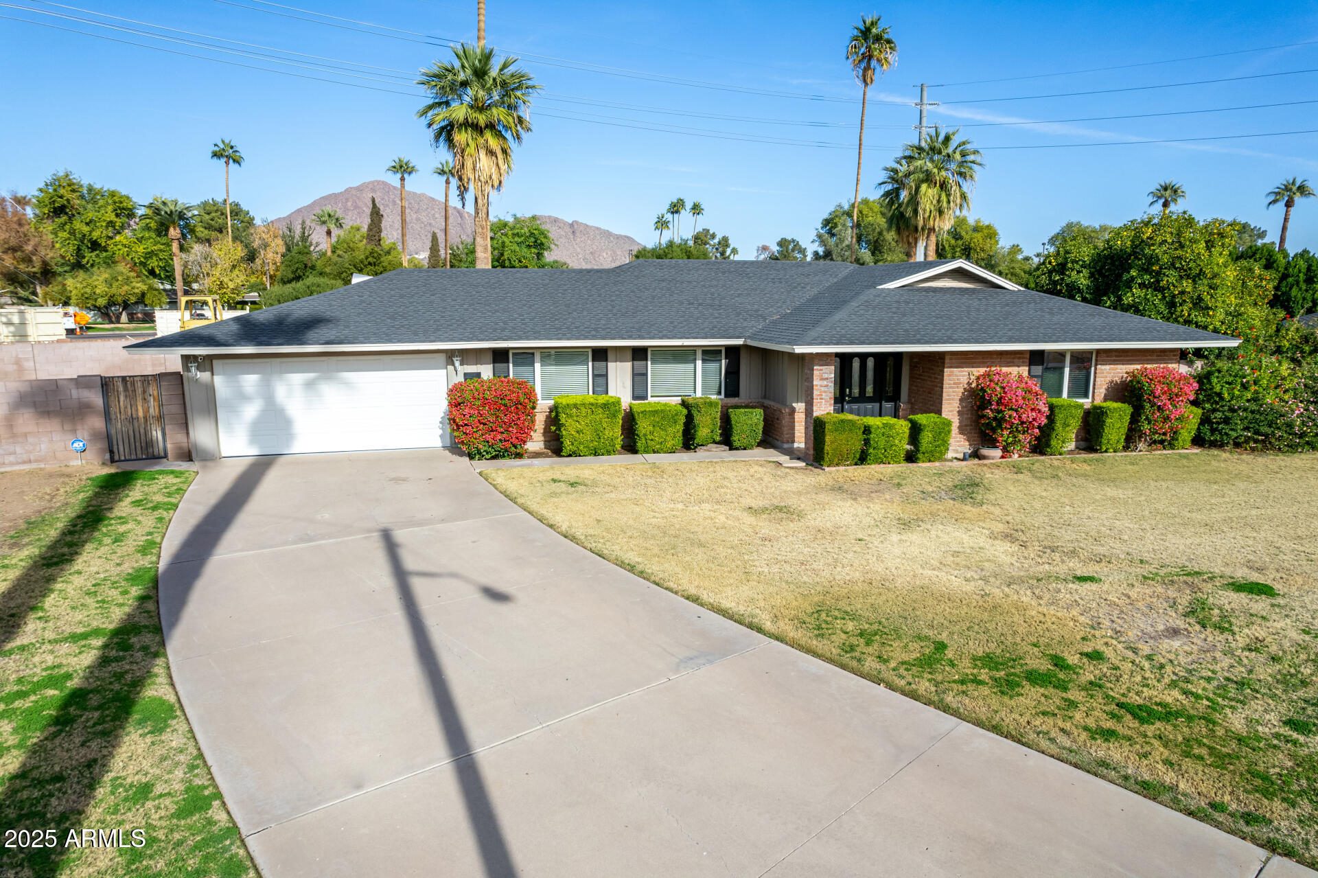 4728 E MULBERRY Drive