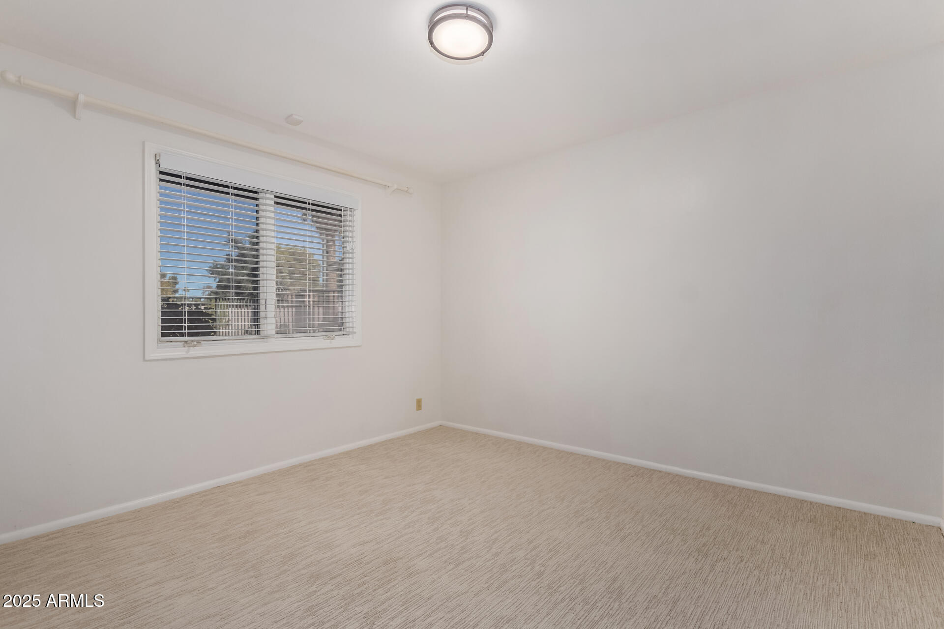 4728 E MULBERRY Drive