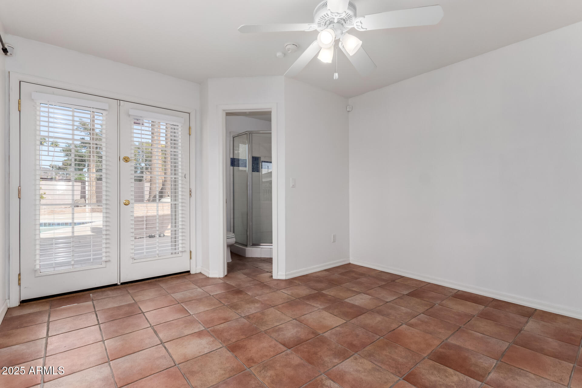 4728 E MULBERRY Drive