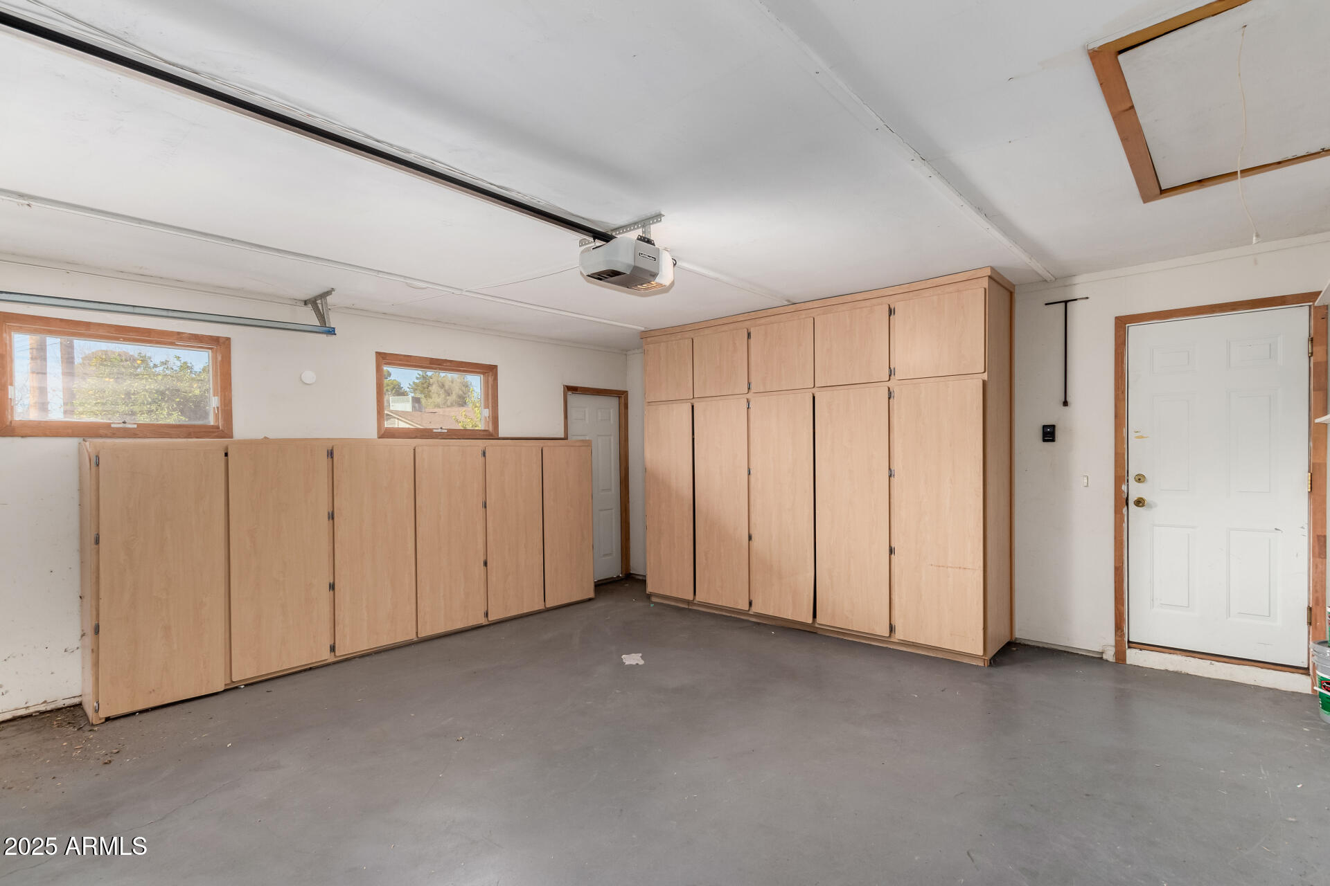 4728 E MULBERRY Drive