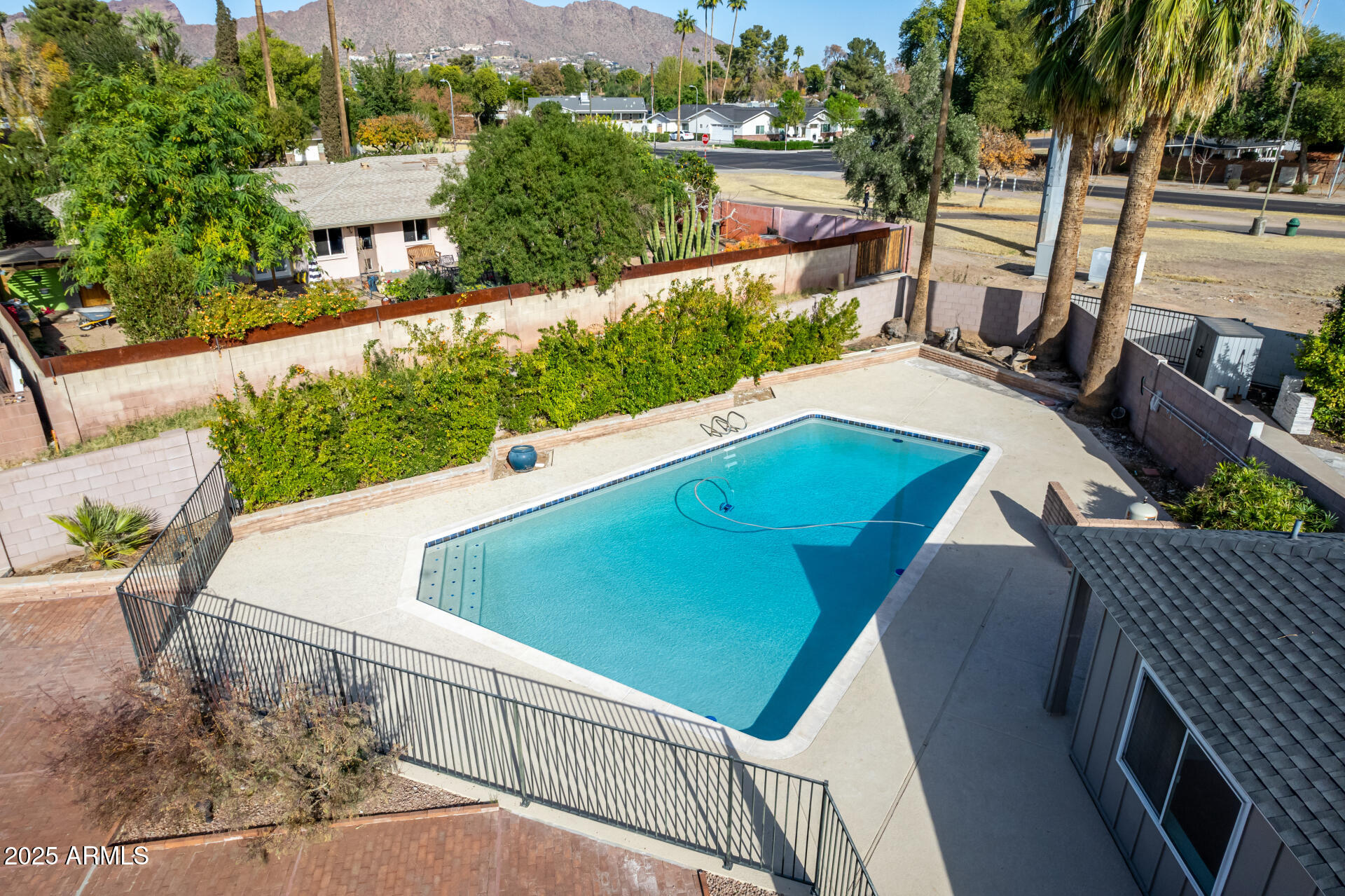 4728 E MULBERRY Drive