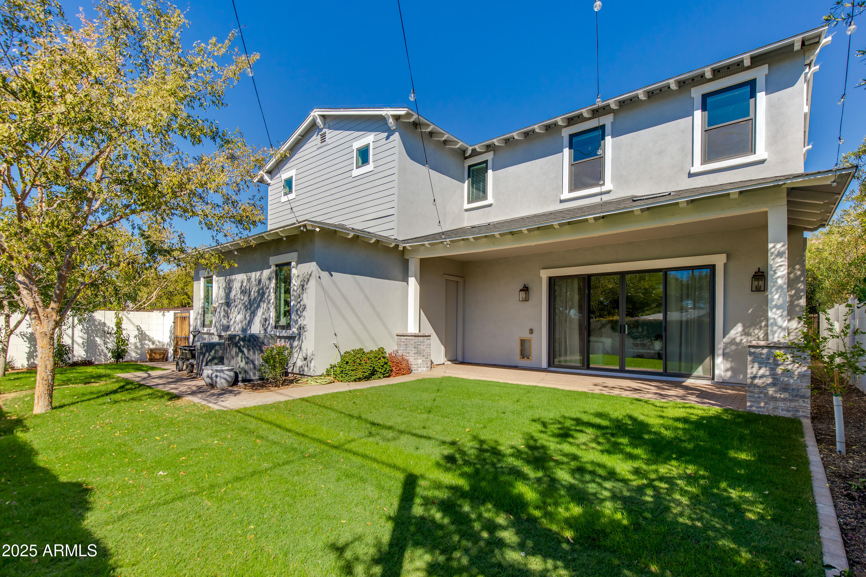 4643 E MONTECITO Avenue