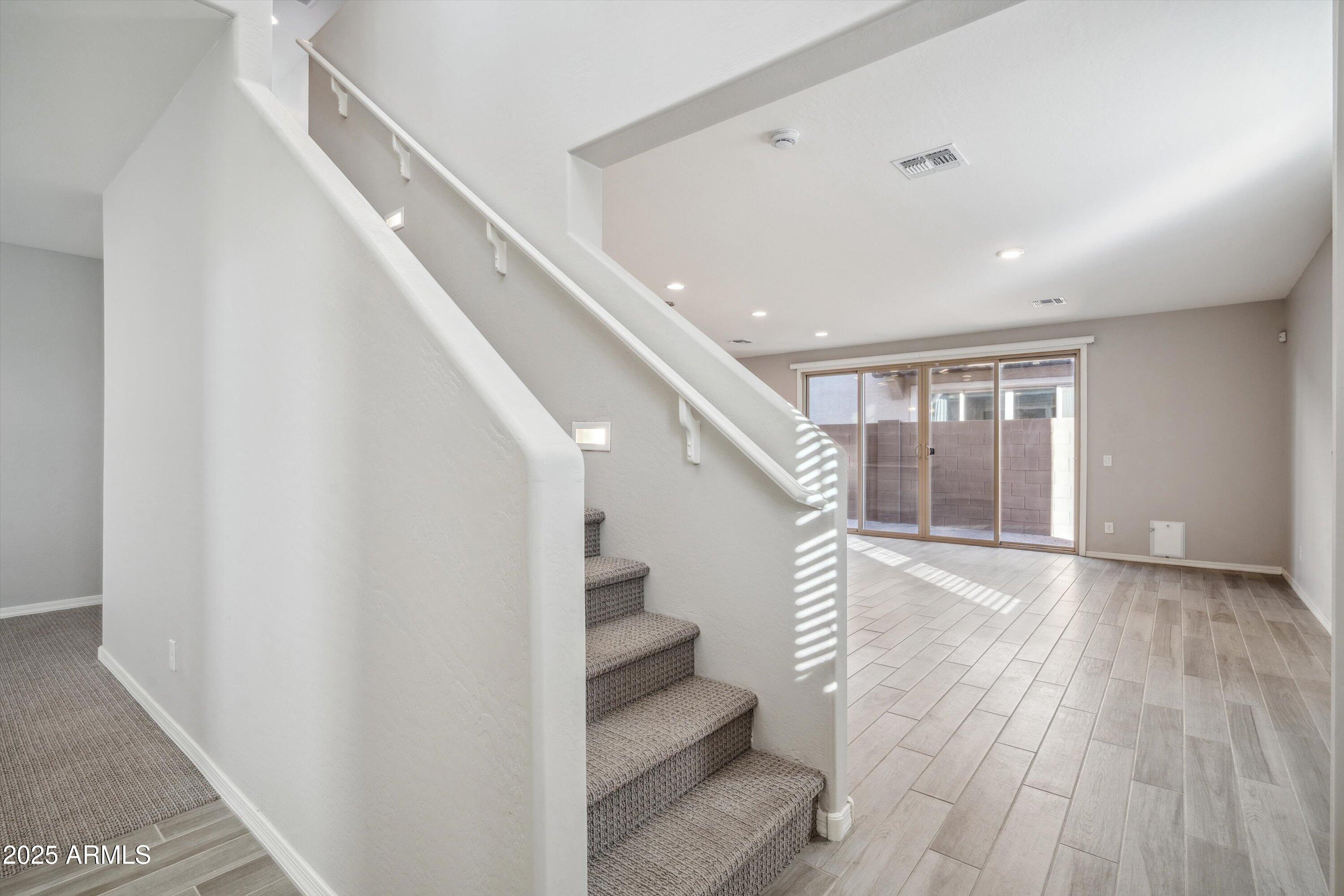 948 E ANDERSON Avenue