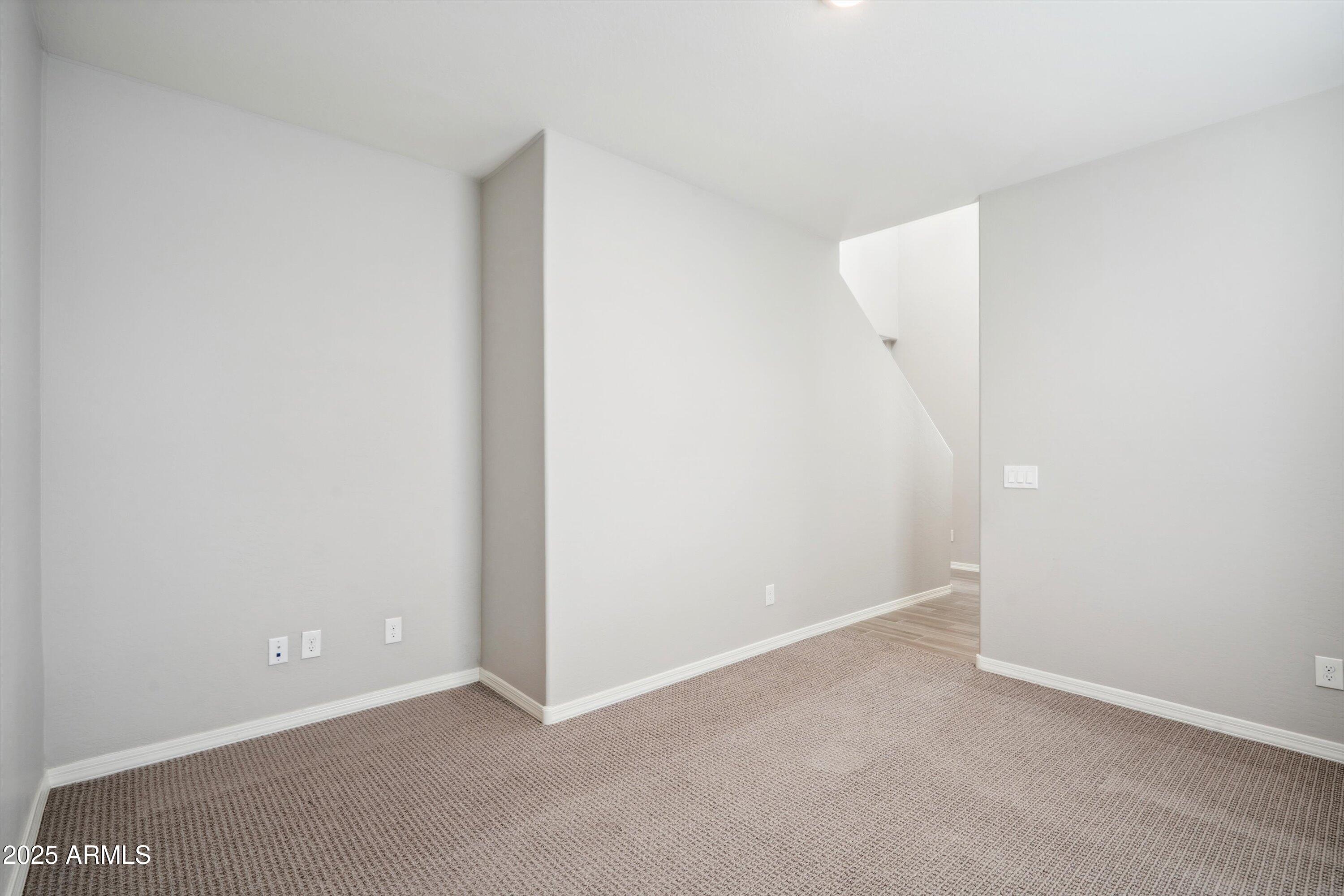 948 E ANDERSON Avenue