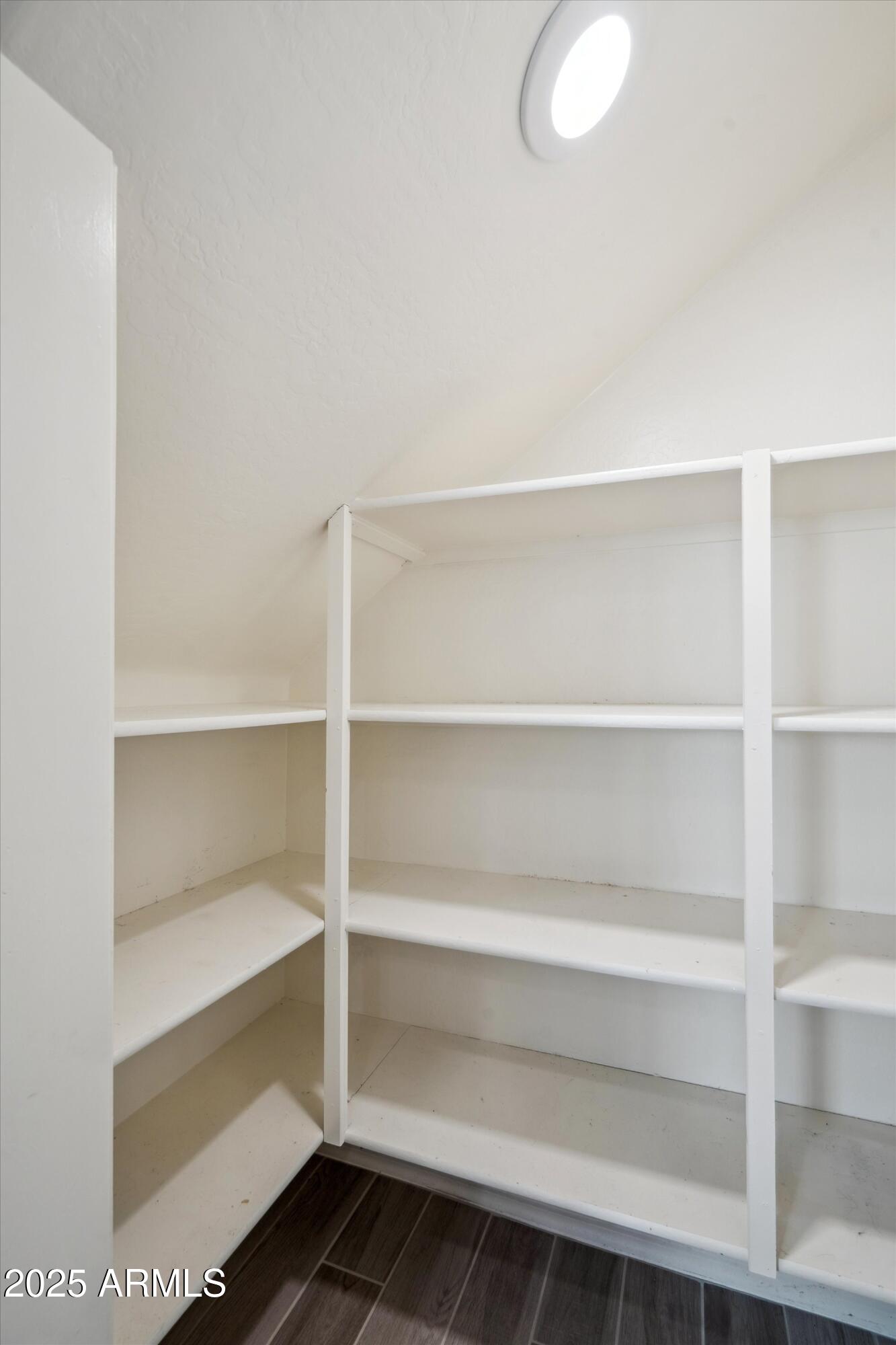 948 E ANDERSON Avenue