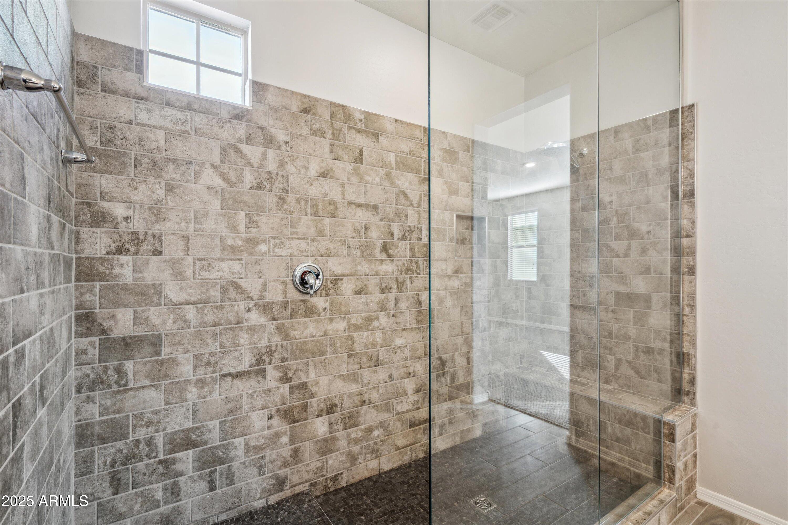 948 E ANDERSON Avenue