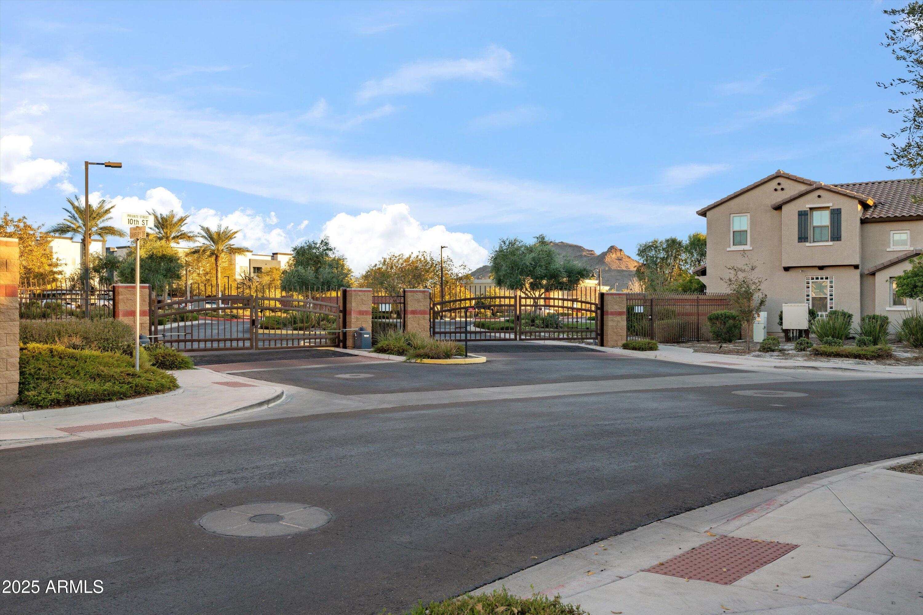 948 E ANDERSON Avenue