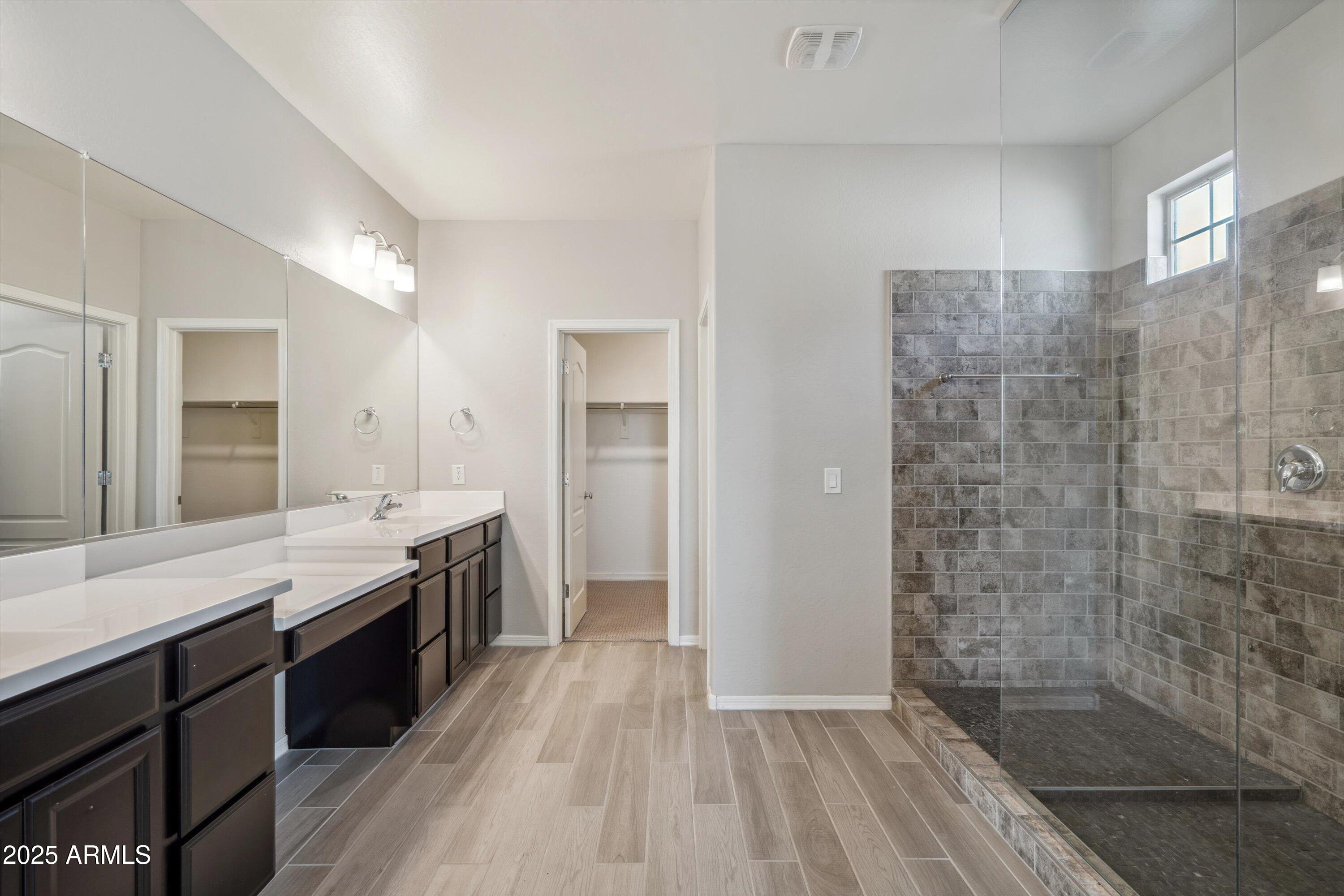 948 E ANDERSON Avenue