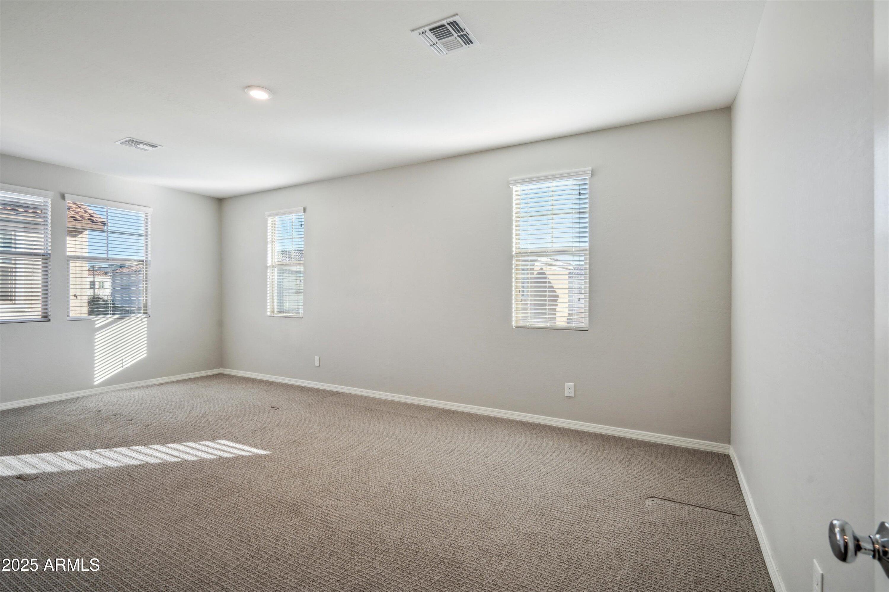 948 E ANDERSON Avenue