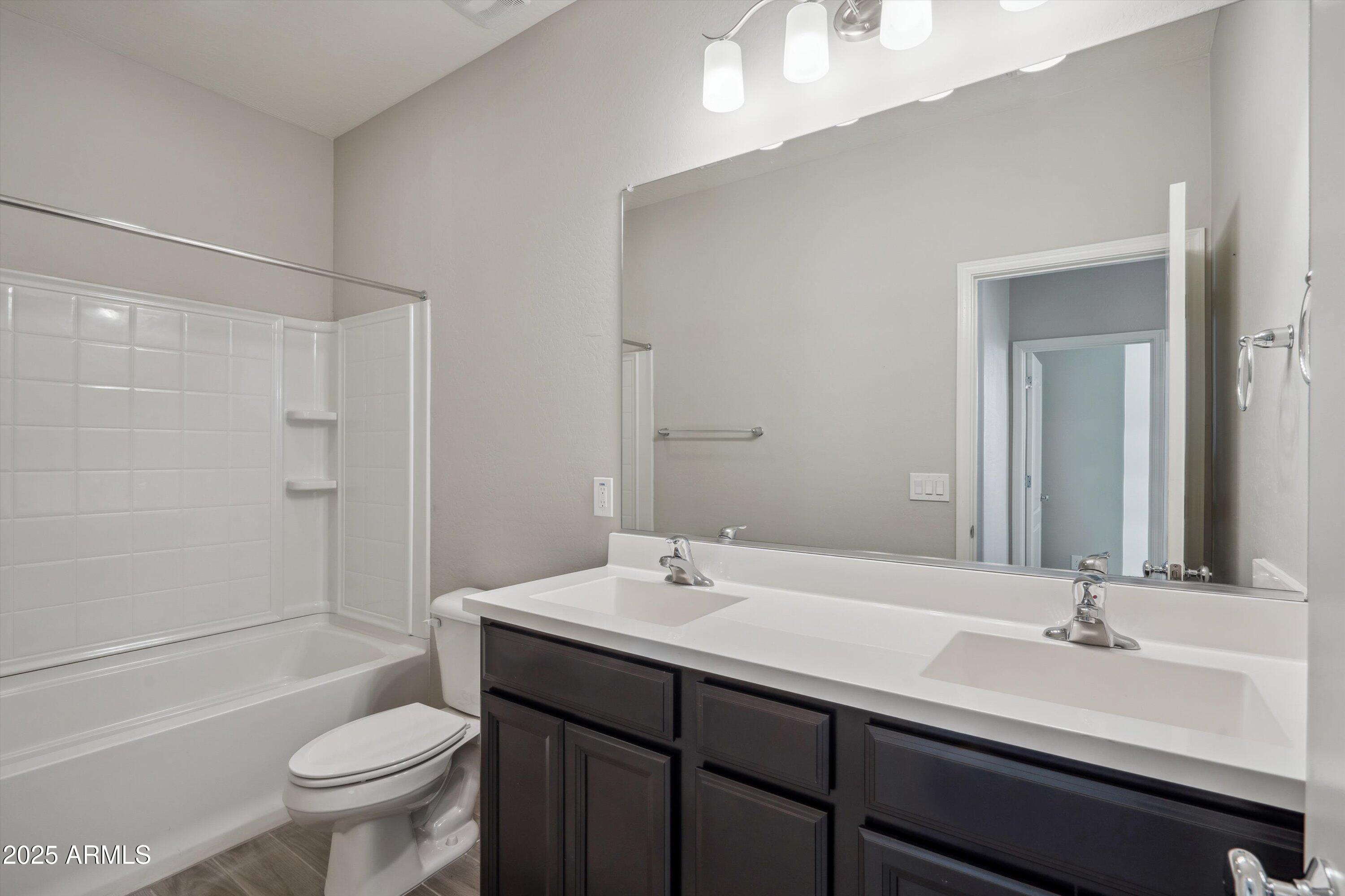 948 E ANDERSON Avenue