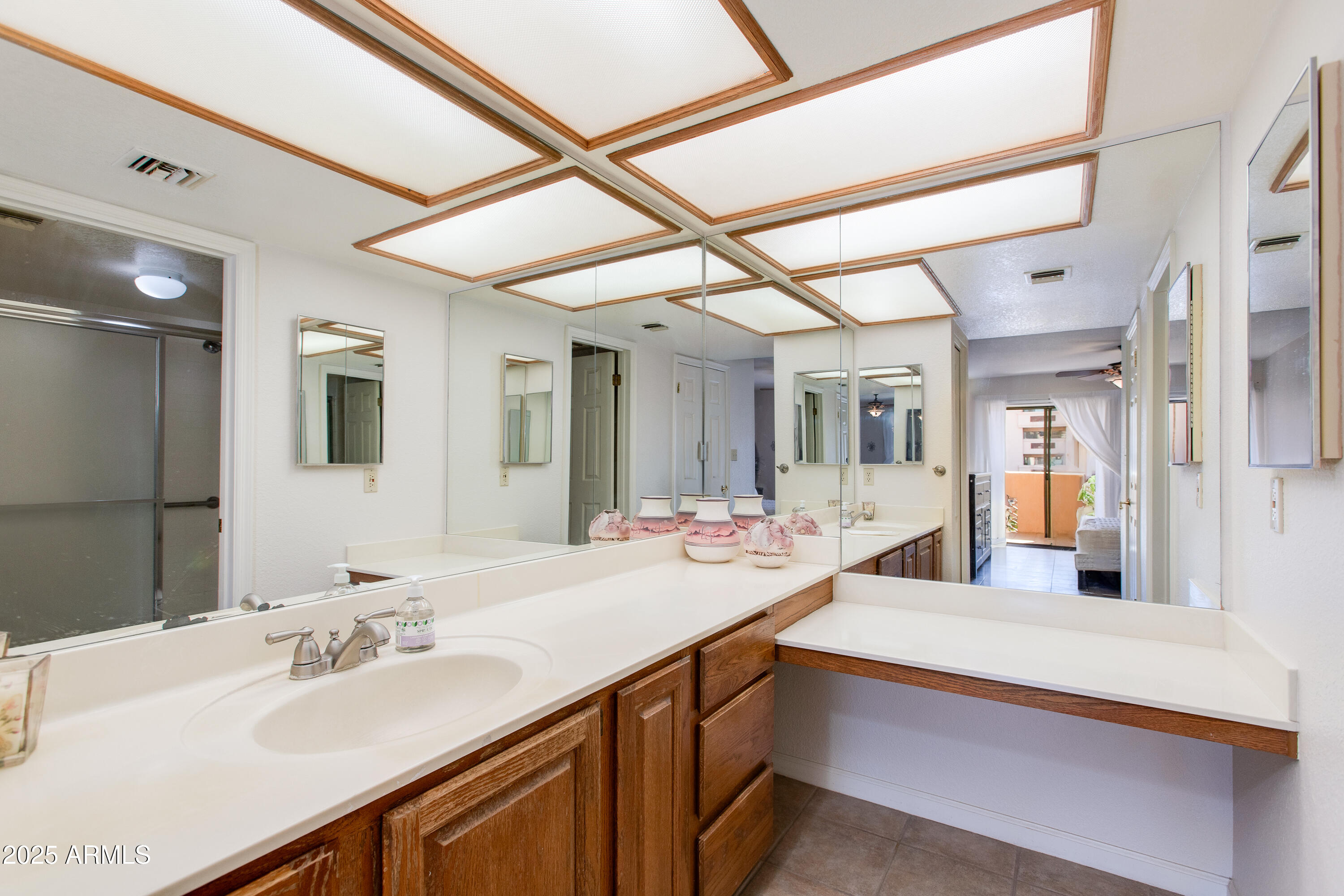 4141 N 31ST Street, 225