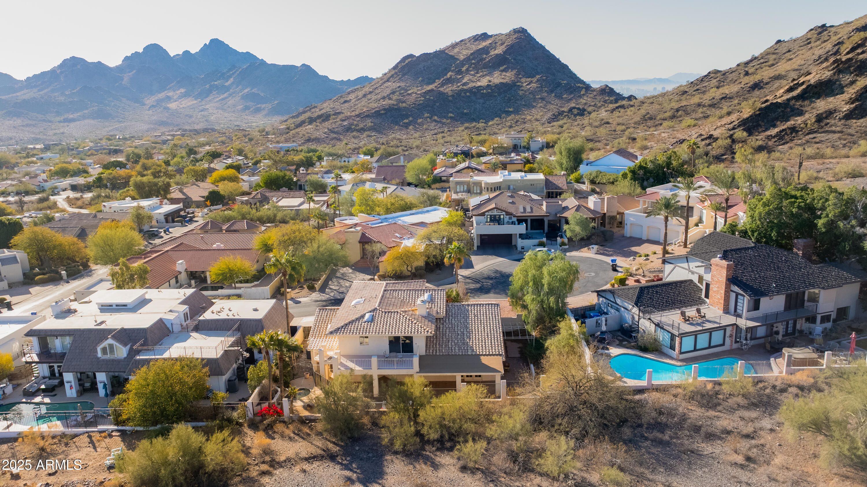 2212 E Cinnabar Avenue