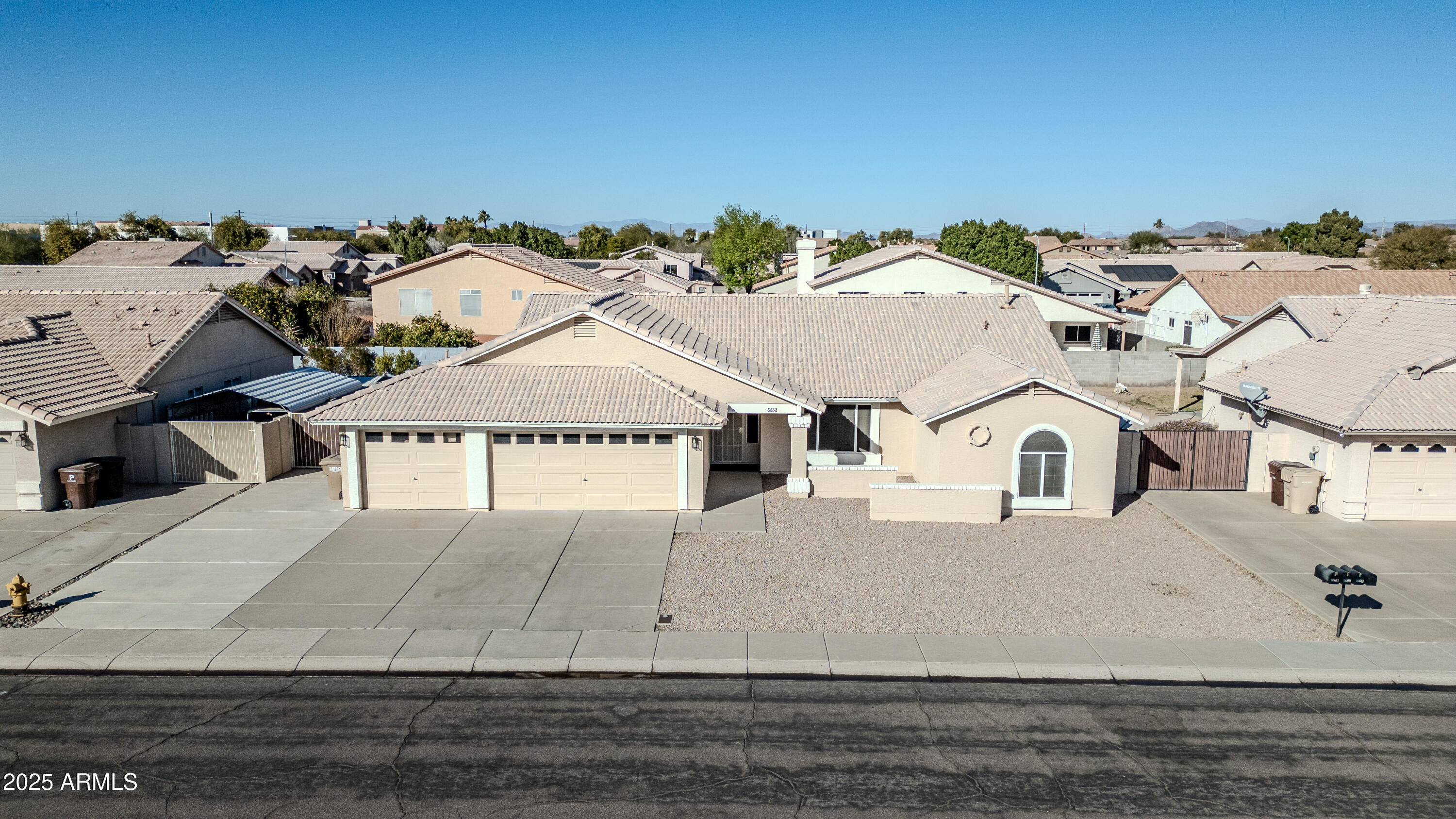 8832 W BLOOMFIELD Road