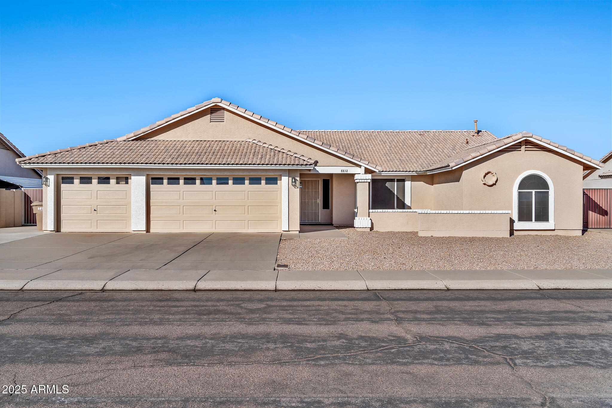 8832 W BLOOMFIELD Road