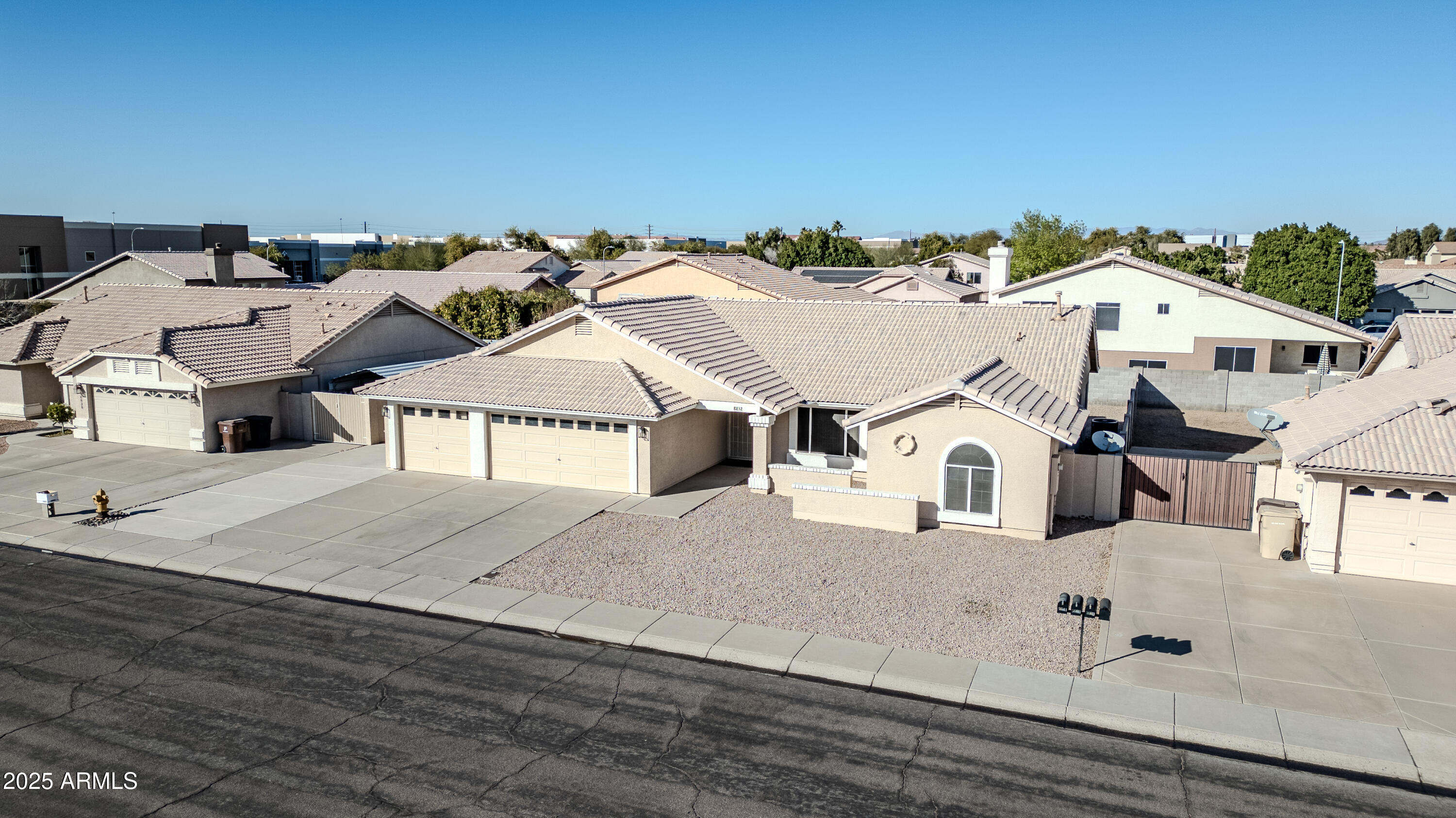 8832 W BLOOMFIELD Road