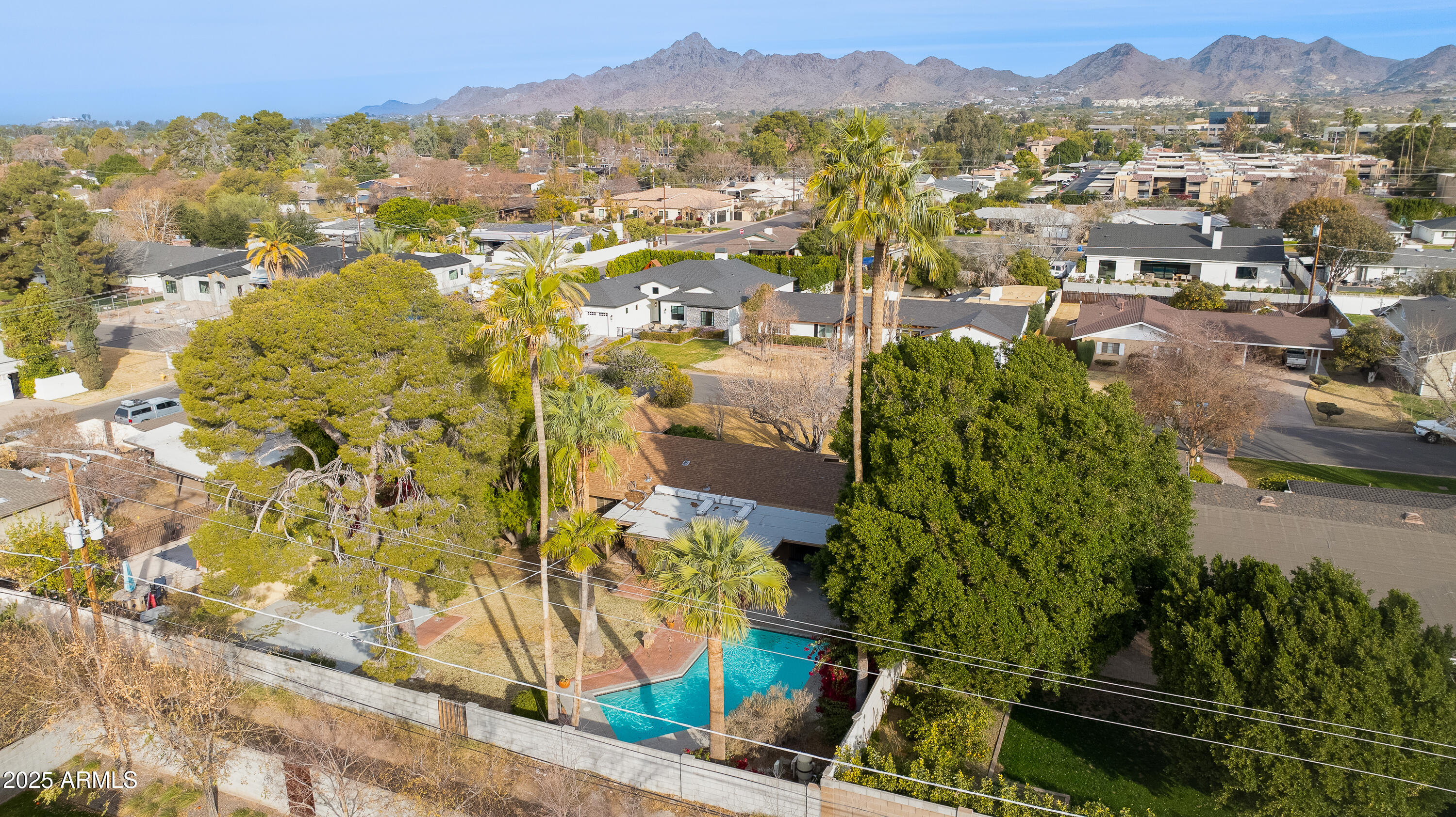 3809 E HIGHLAND Avenue