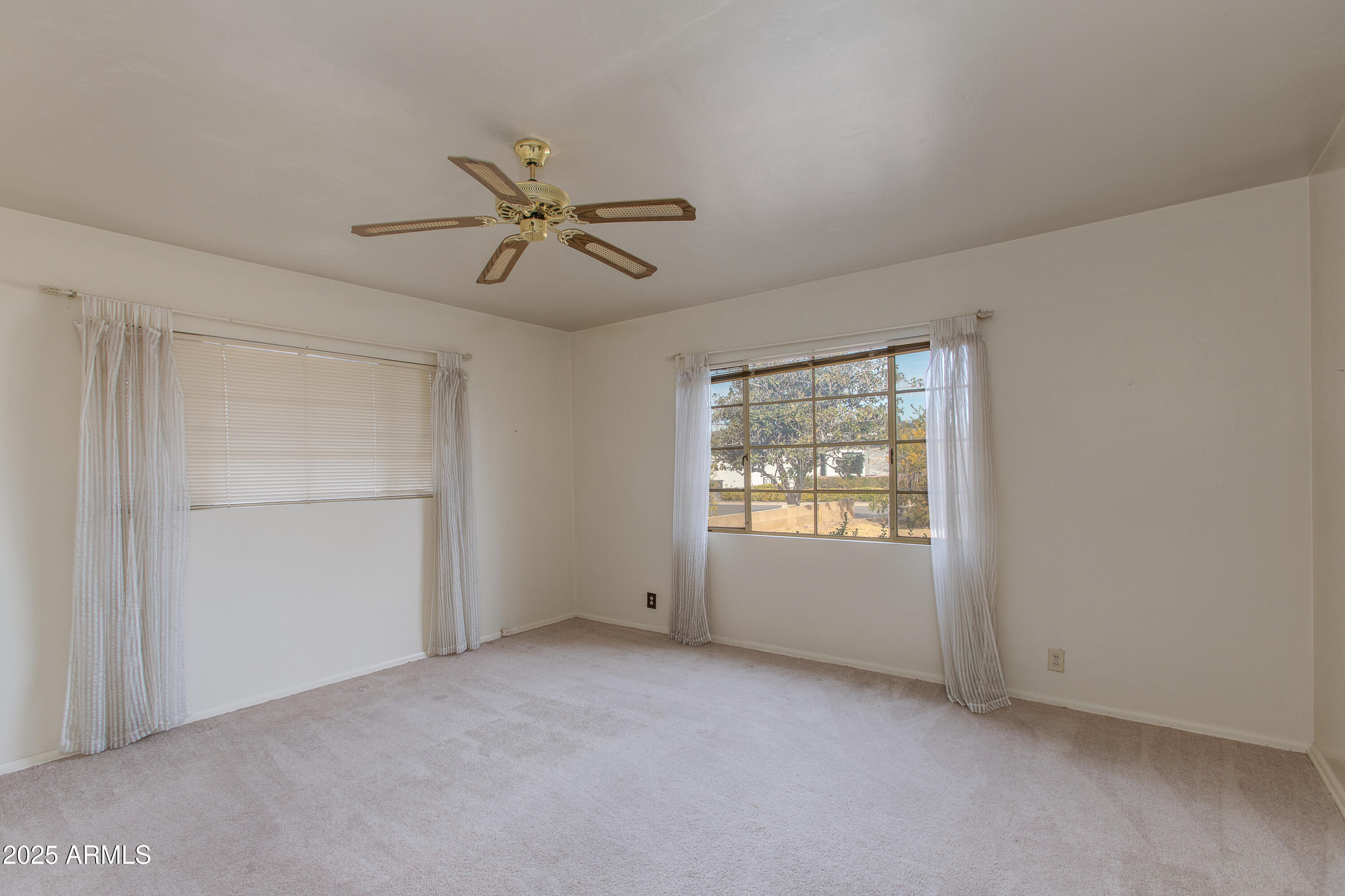 3809 E HIGHLAND Avenue