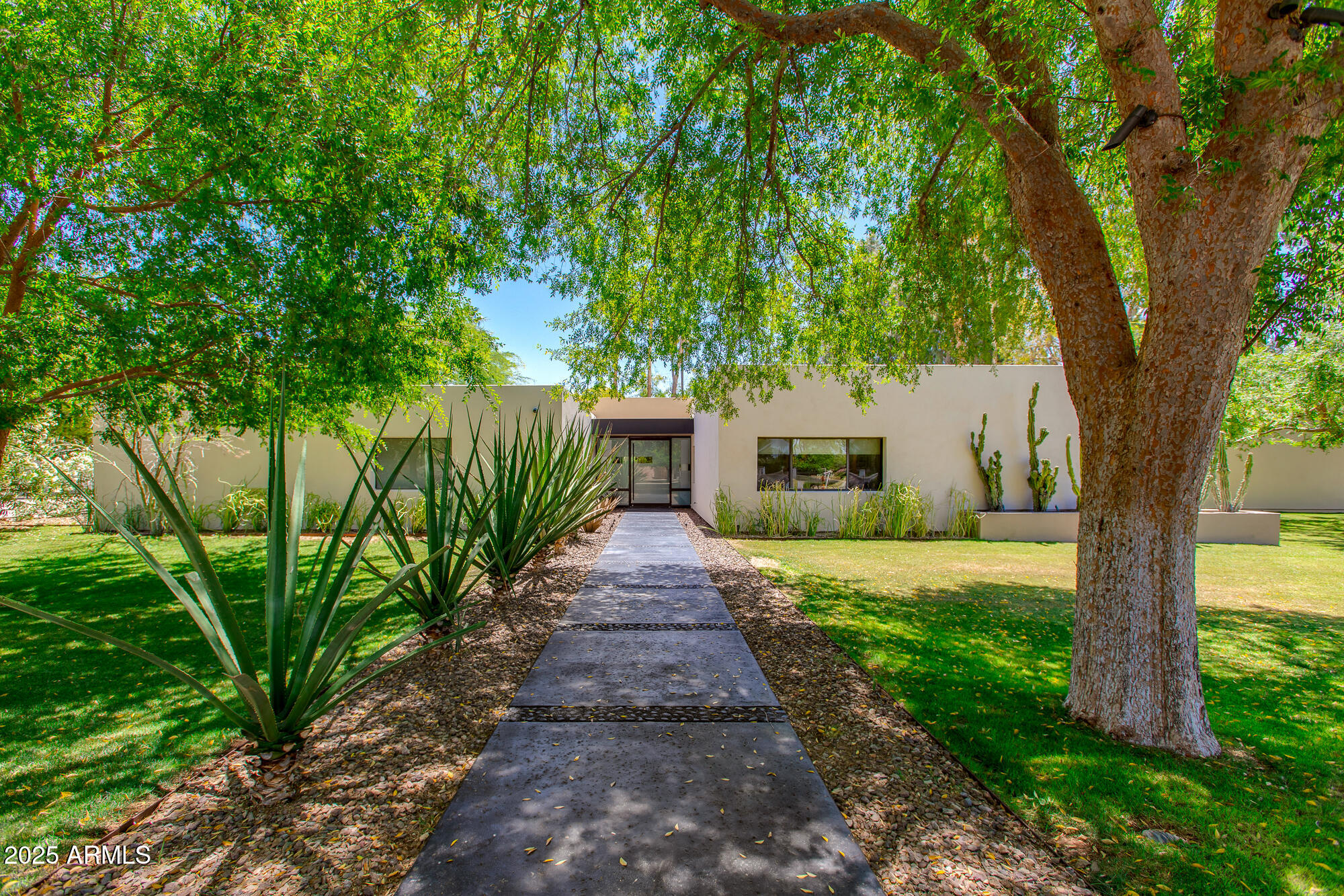 3601 N 55TH Place