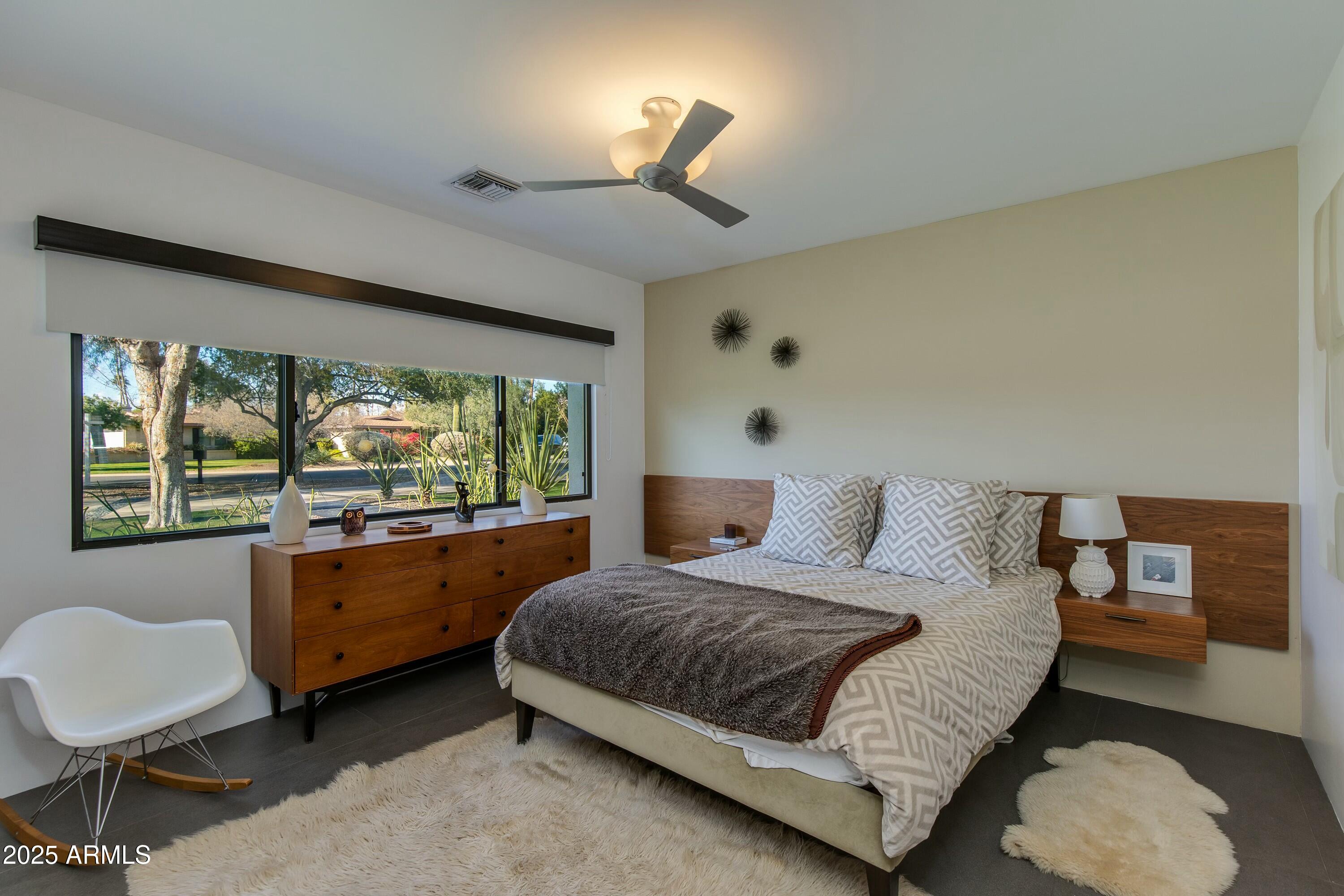 3601 N 55TH Place