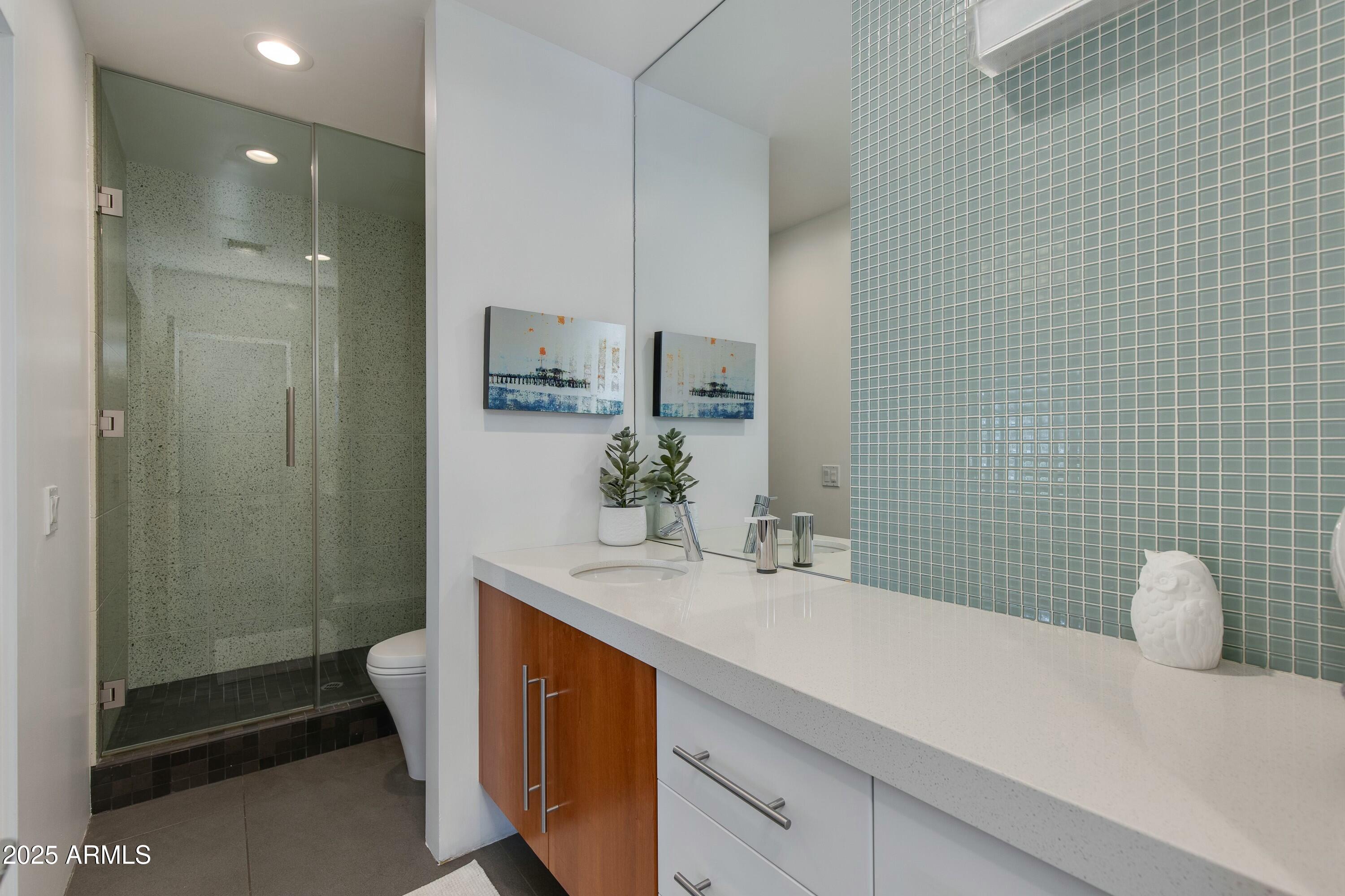 3601 N 55TH Place