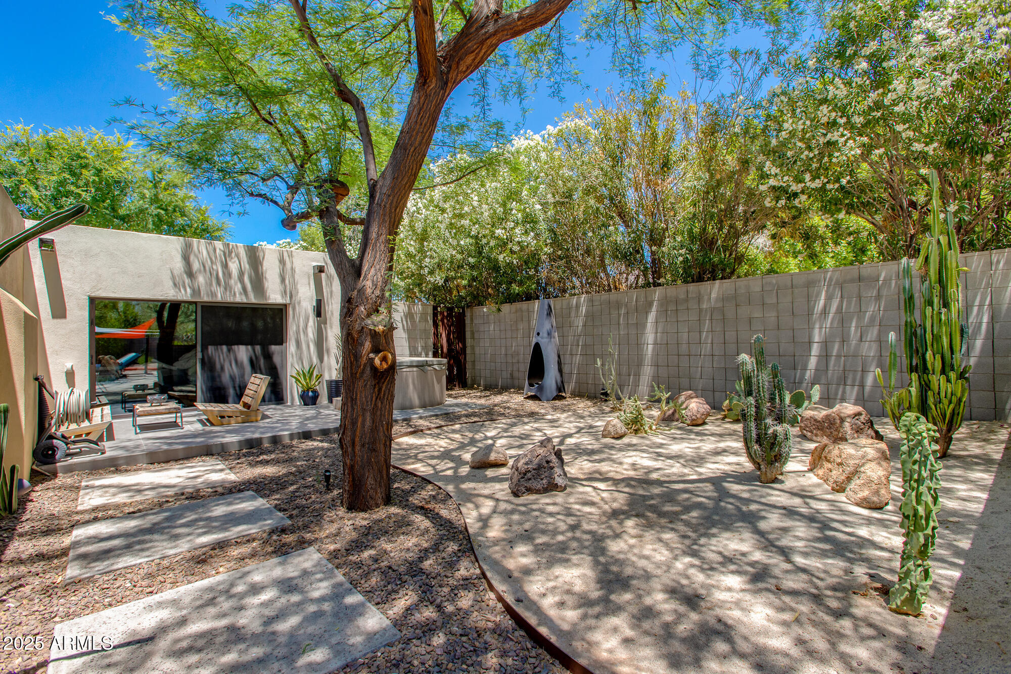 3601 N 55TH Place