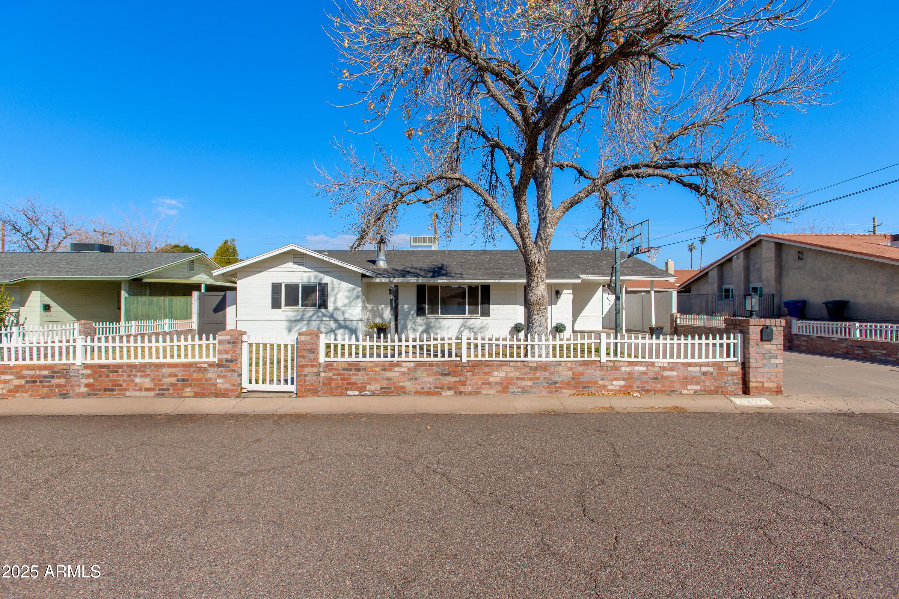 4322 E MULBERRY Drive