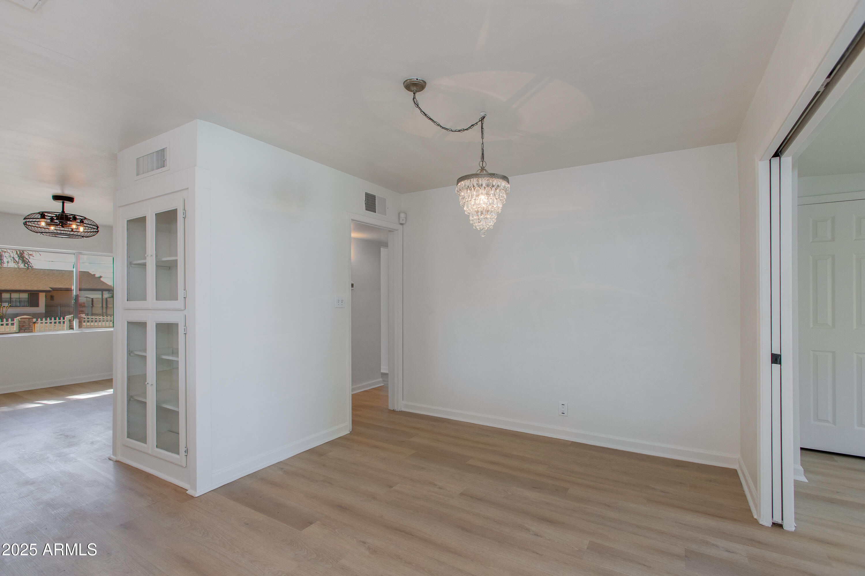 4322 E MULBERRY Drive