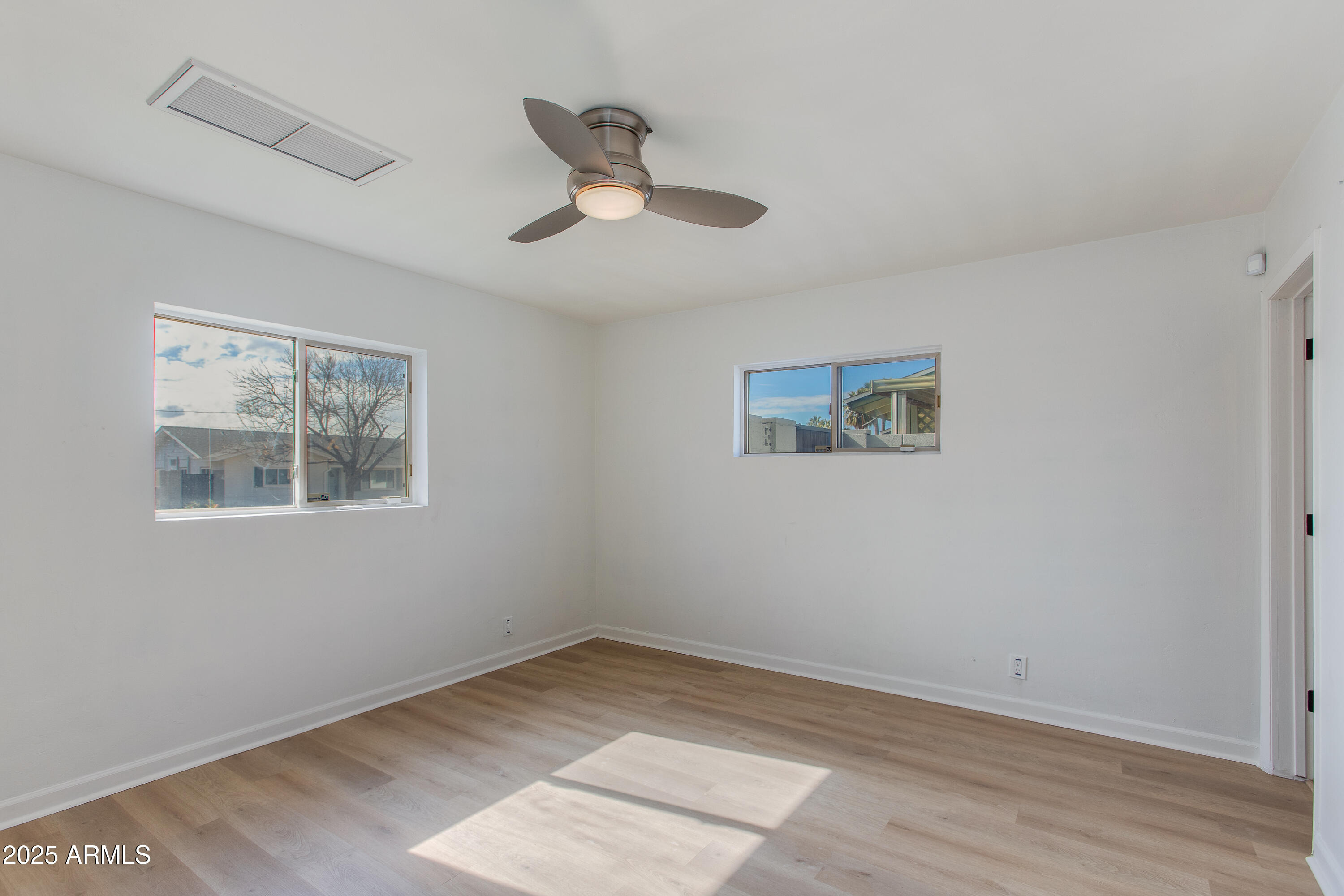 4322 E MULBERRY Drive