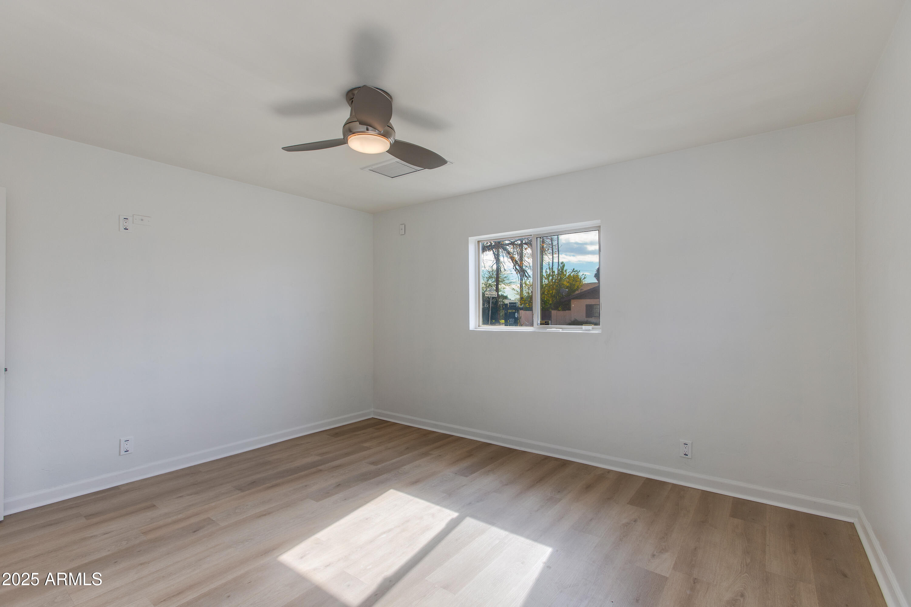 4322 E MULBERRY Drive