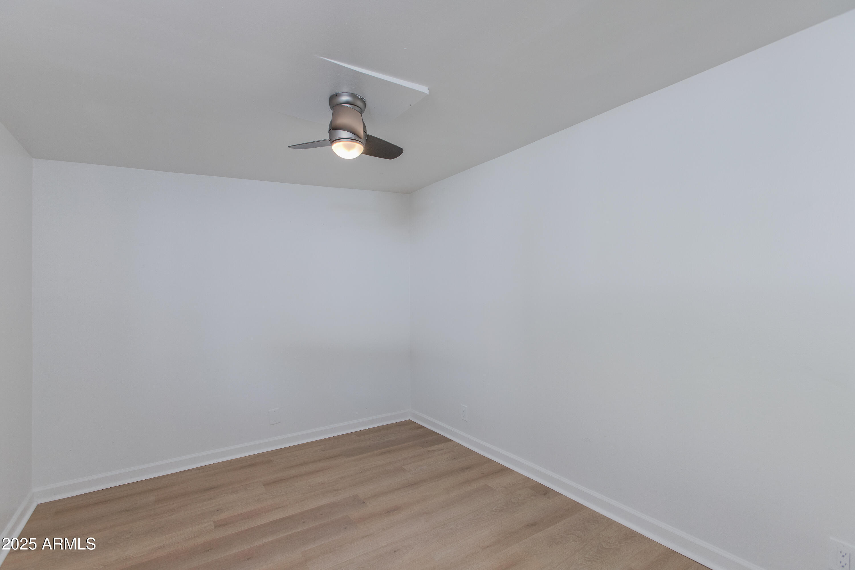 4322 E MULBERRY Drive