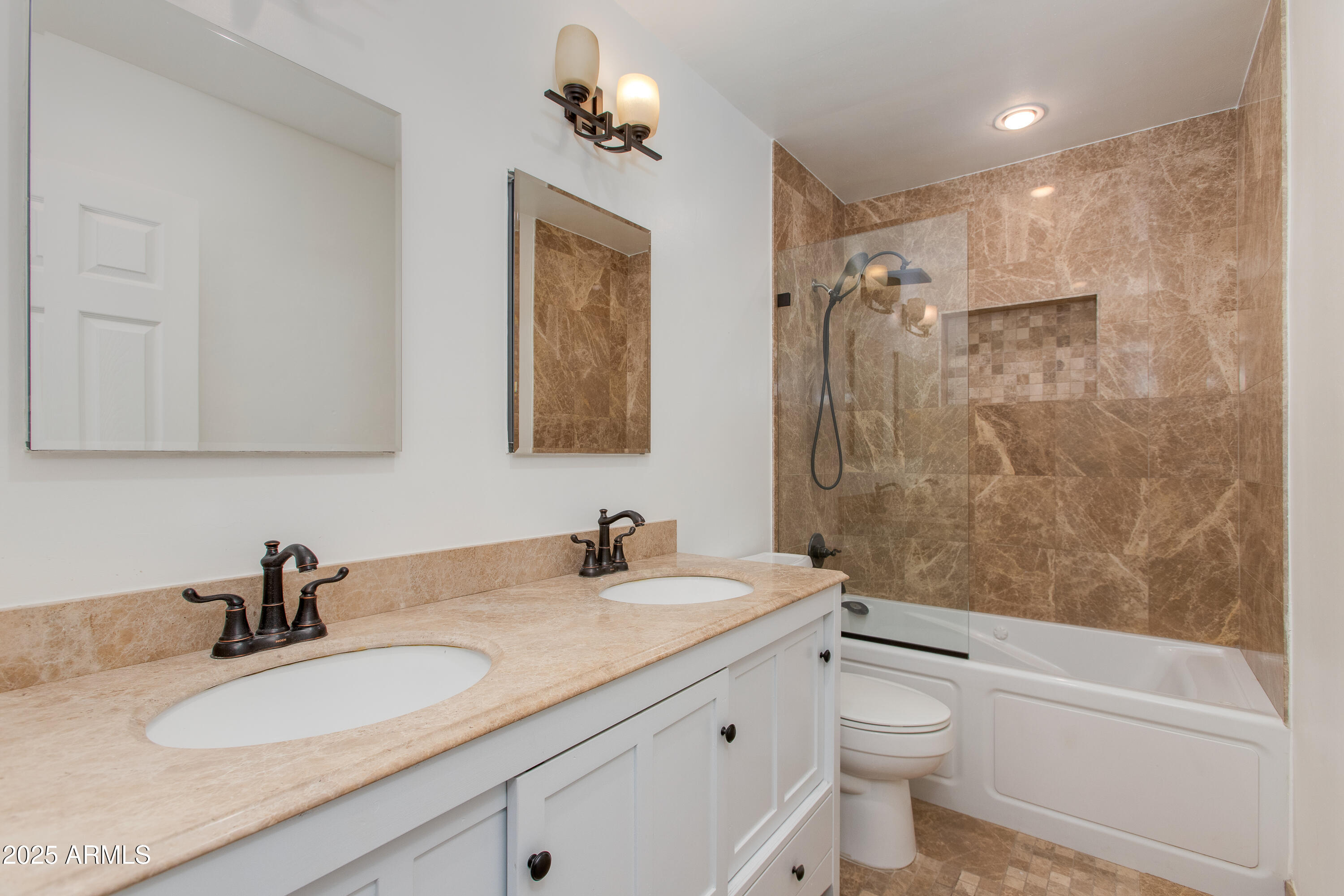 4322 E MULBERRY Drive